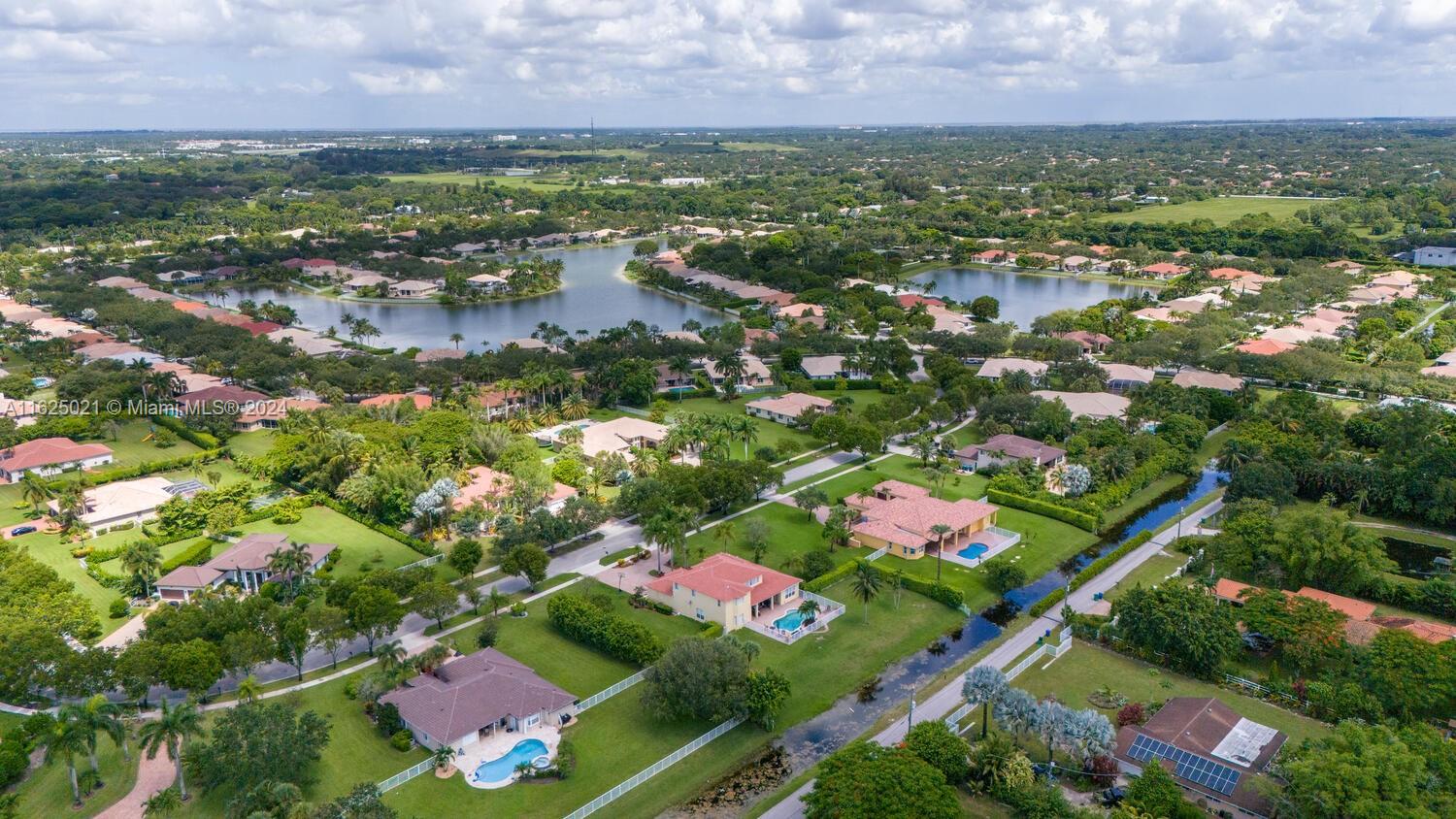 COUNTRY GLEN - Residential
