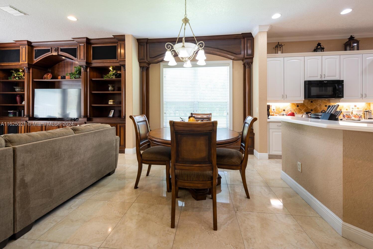 COUNTRY GLEN - Residential
