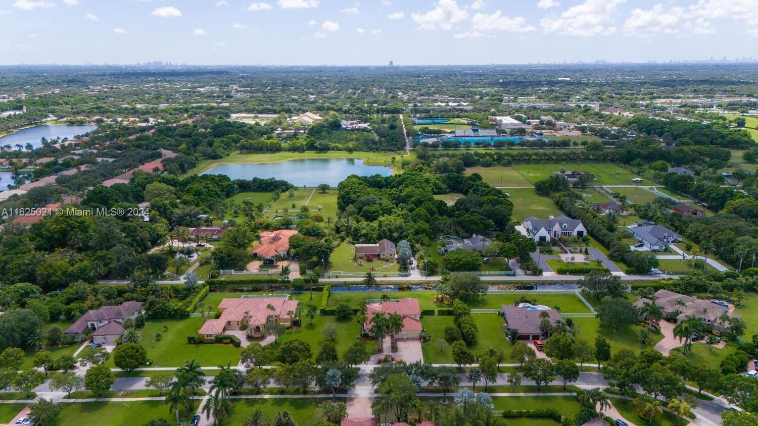 COUNTRY GLEN - Residential