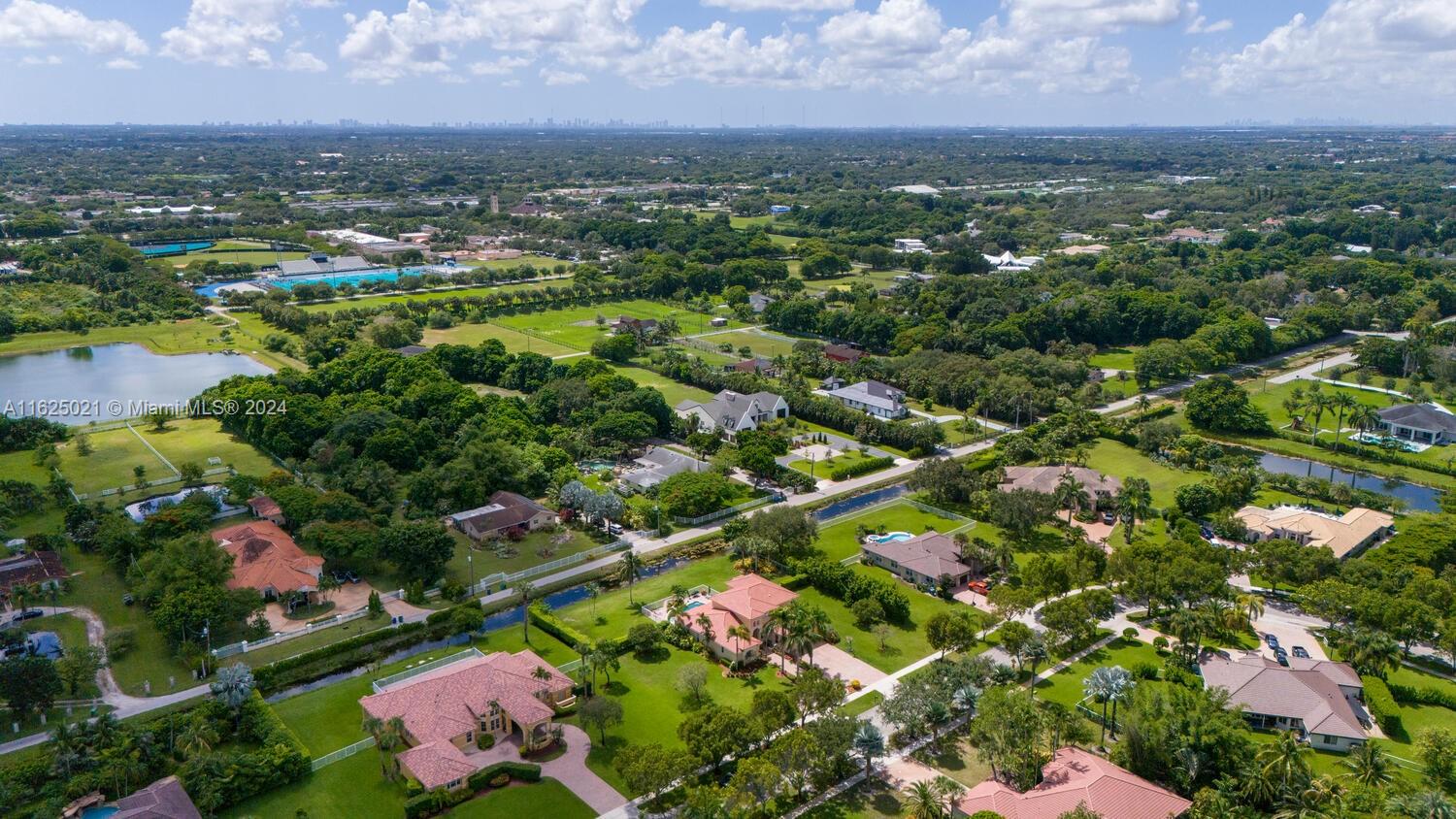 COUNTRY GLEN - Residential