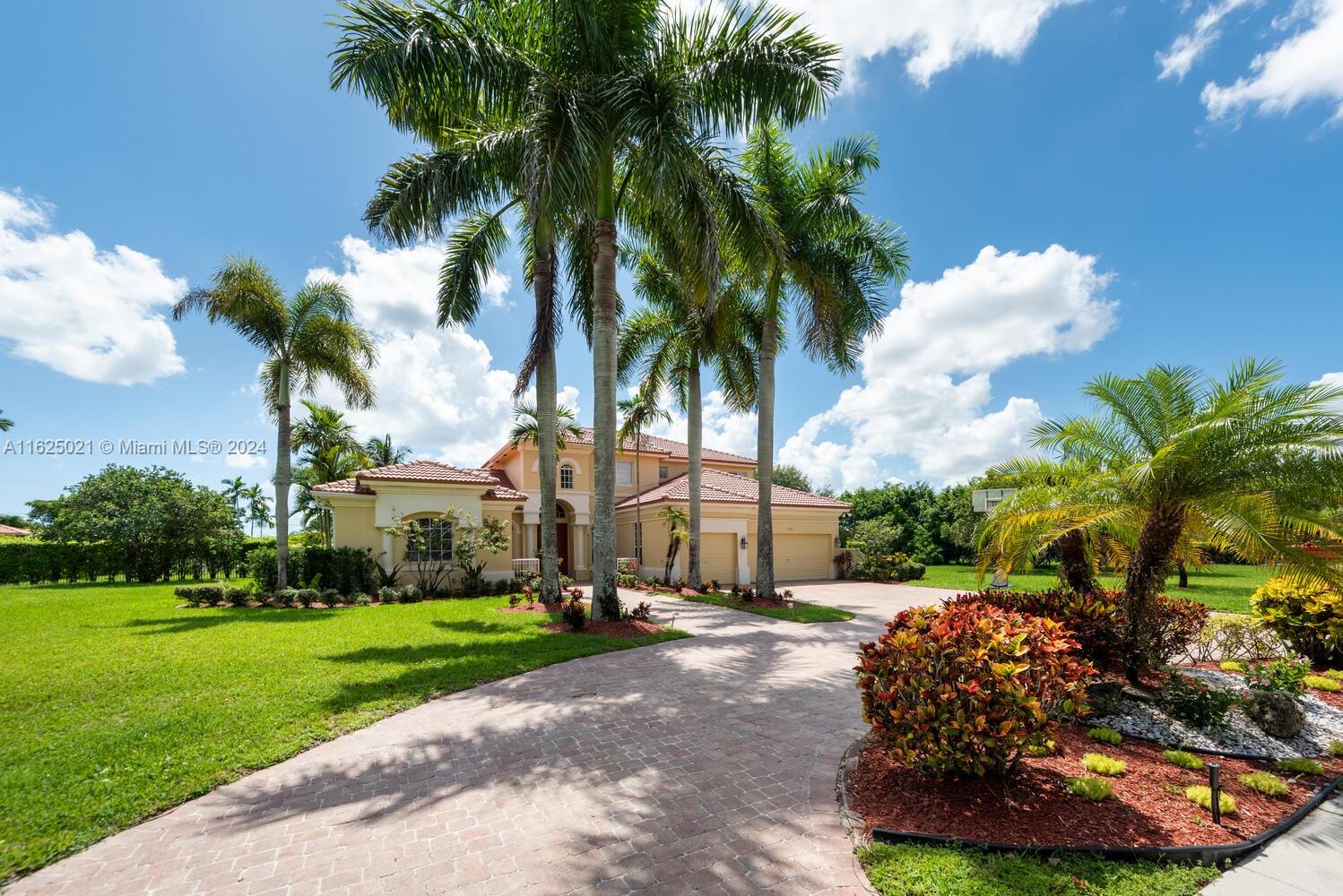 COUNTRY GLEN - Residential