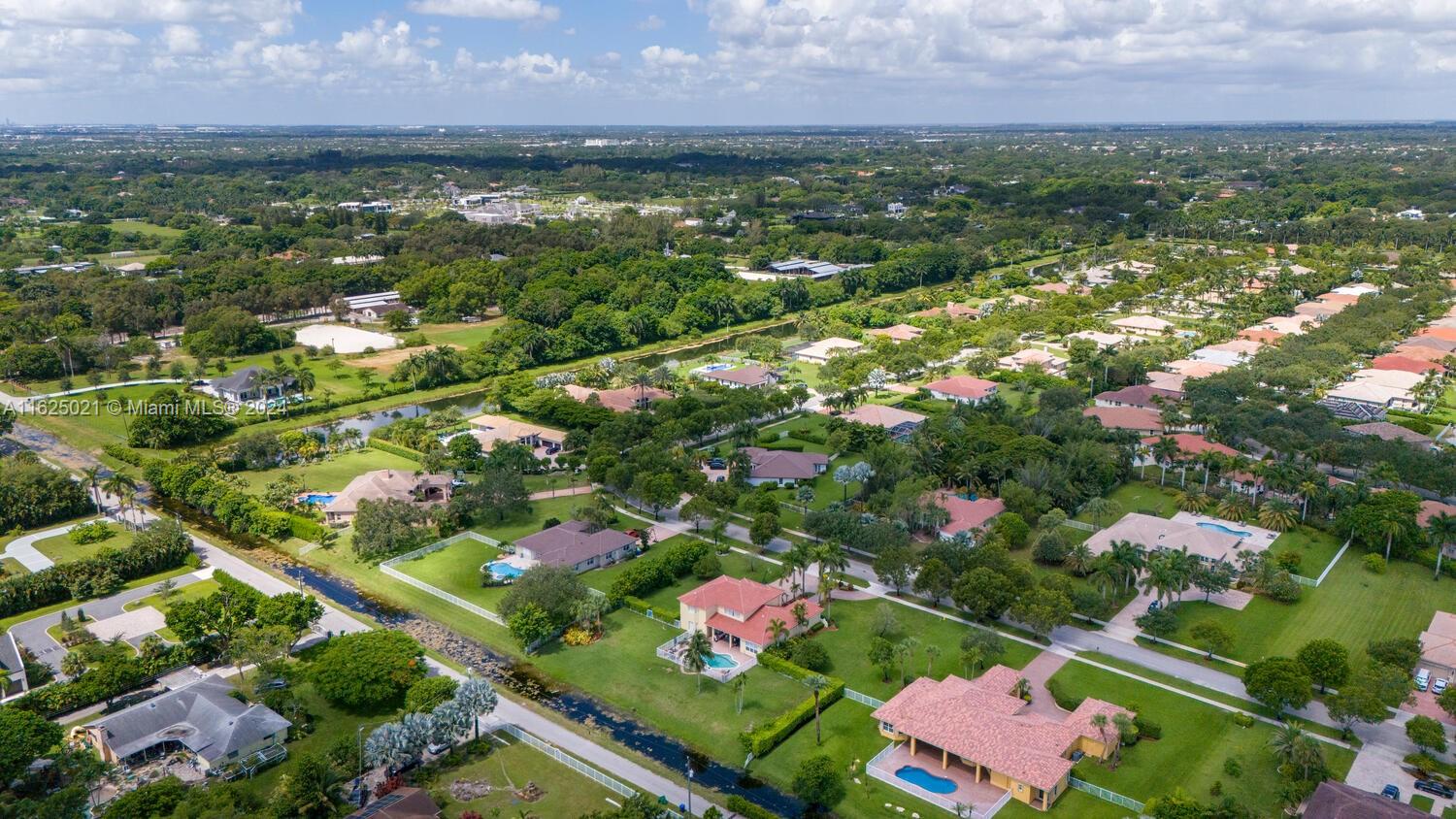 COUNTRY GLEN - Residential