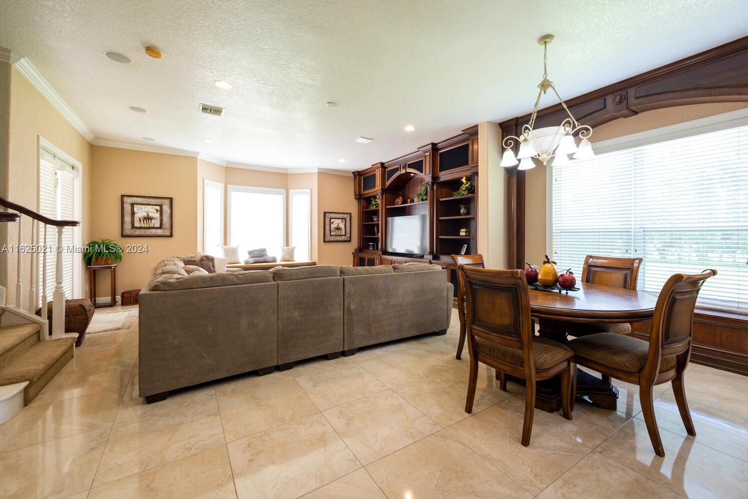 COUNTRY GLEN - Residential