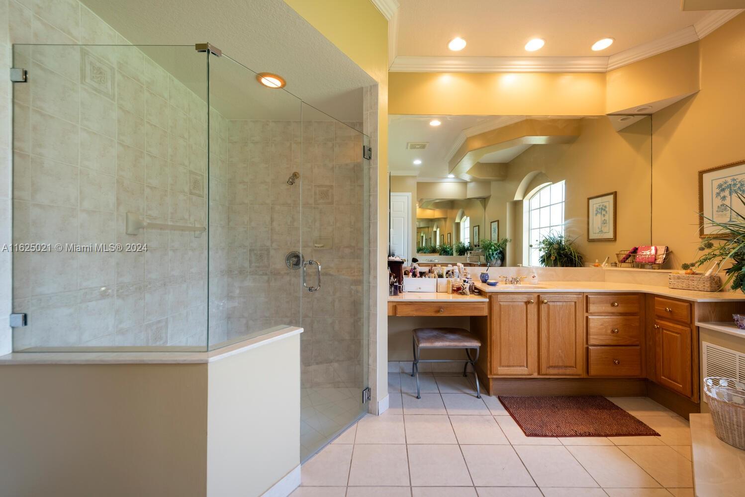 COUNTRY GLEN - Residential