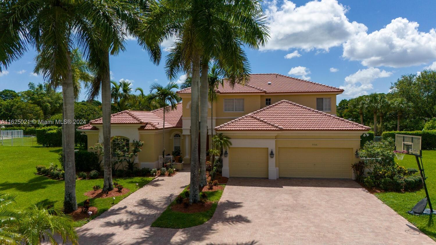 COUNTRY GLEN - Residential