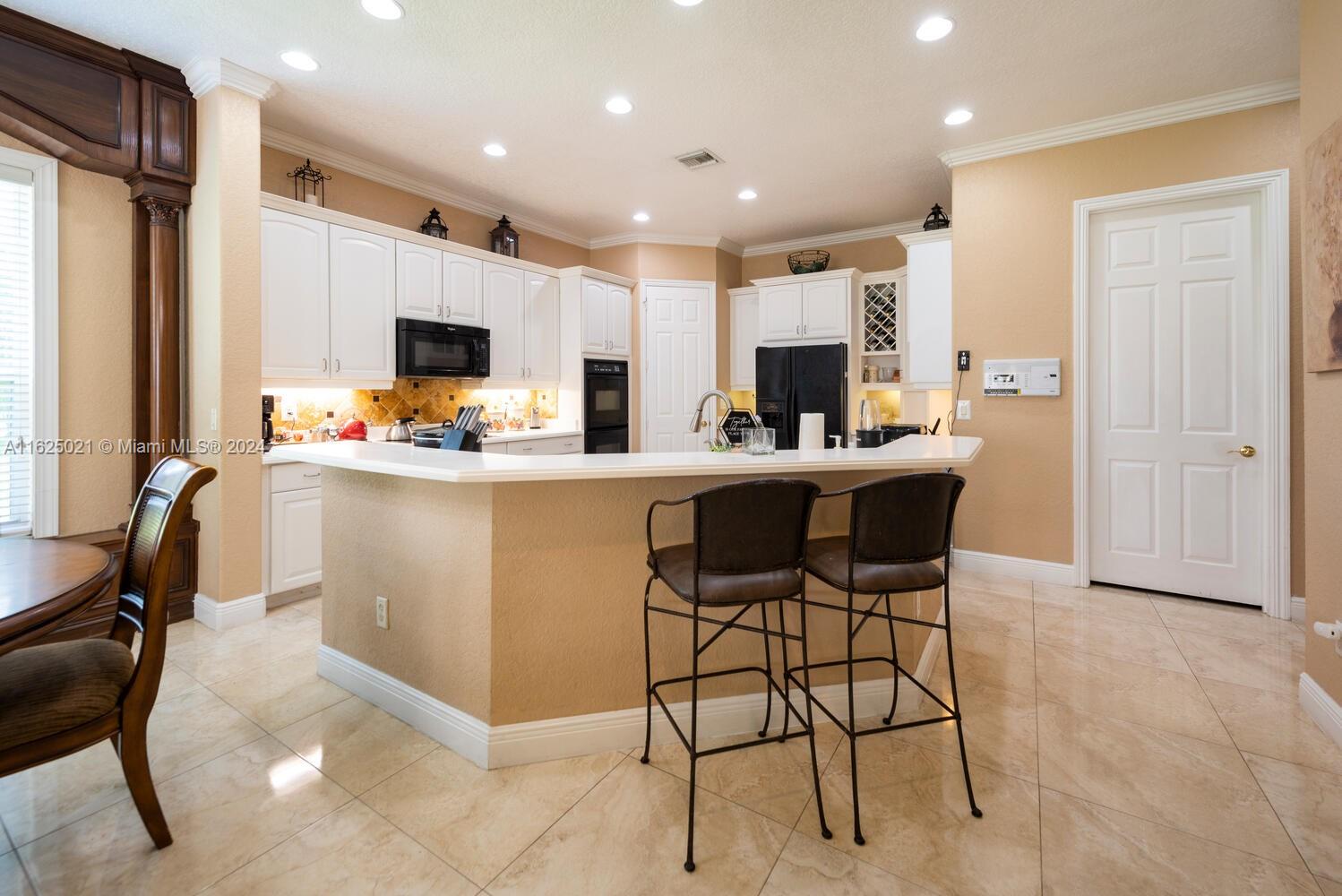 COUNTRY GLEN - Residential