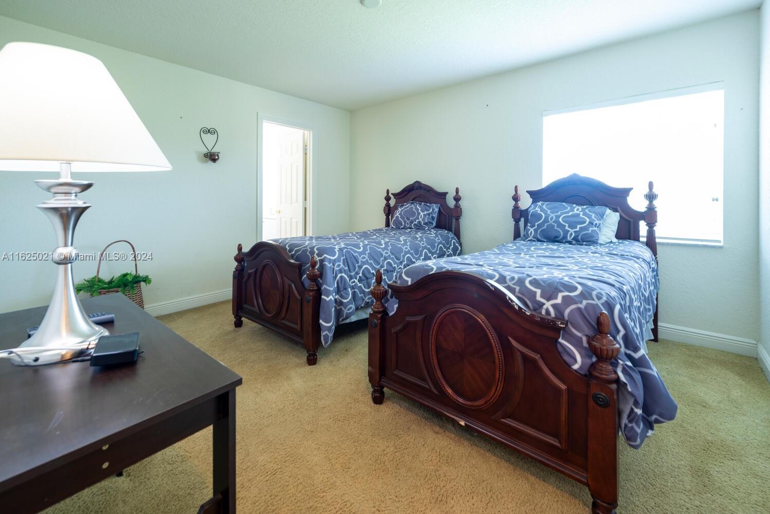 COUNTRY GLEN - Residential