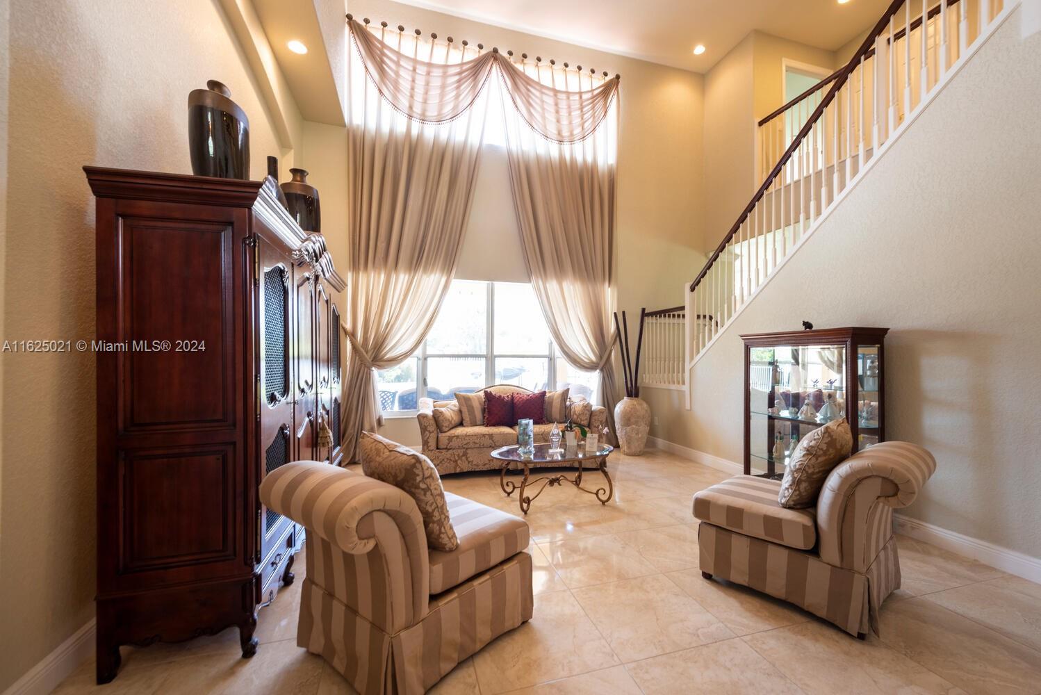 COUNTRY GLEN - Residential