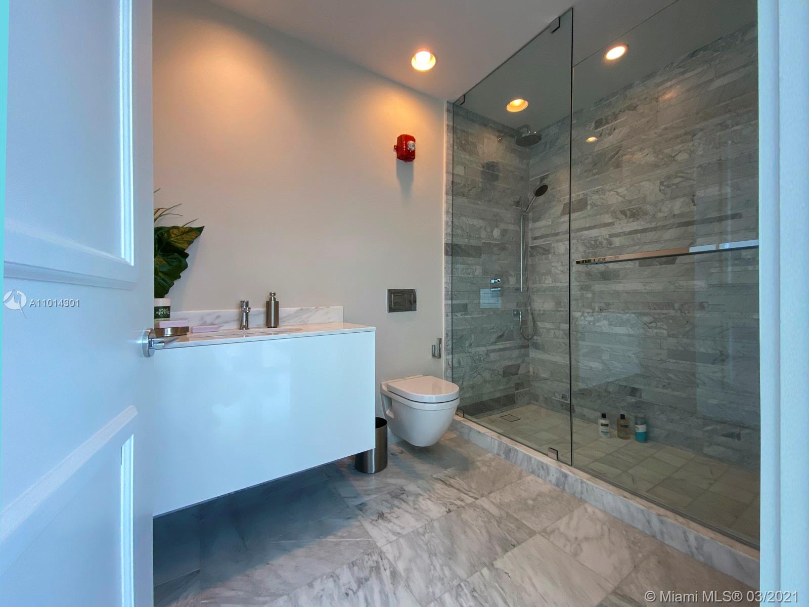OCEANA BAL HARBOUR CONDO - Residential