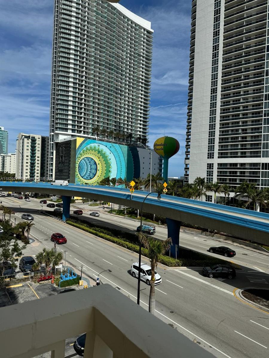Incredible Price $ 299.000 Beautiful Unit in Hallandale Beach  Corner just in front the Beach.
Building in excellent conditions All brand new.  New A/C  It's a must see.  One Covered Parking Space
assigned.  Come to see it.  You will be very welcome.