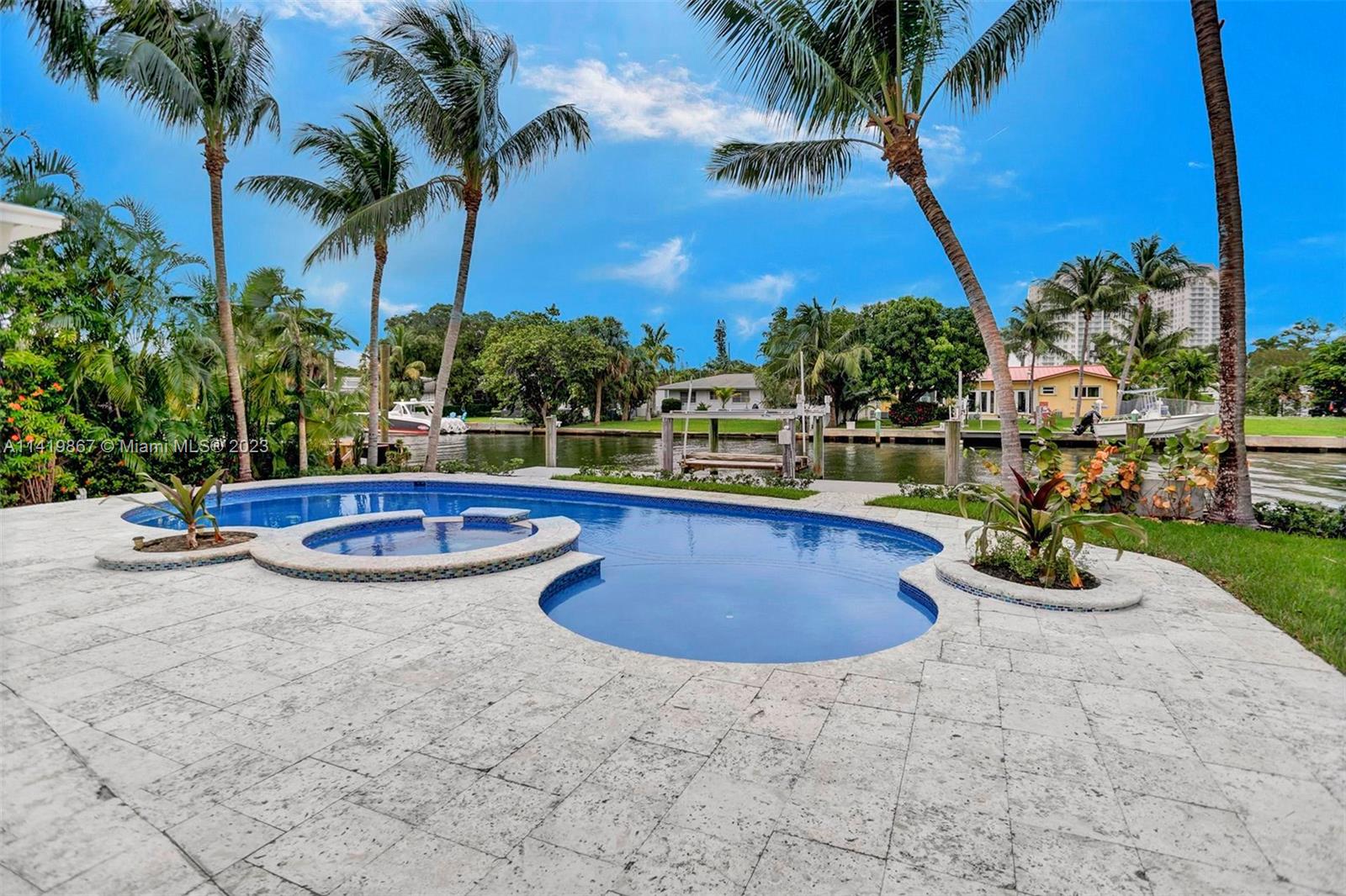 BELLE MEADE ISLAND - Residential