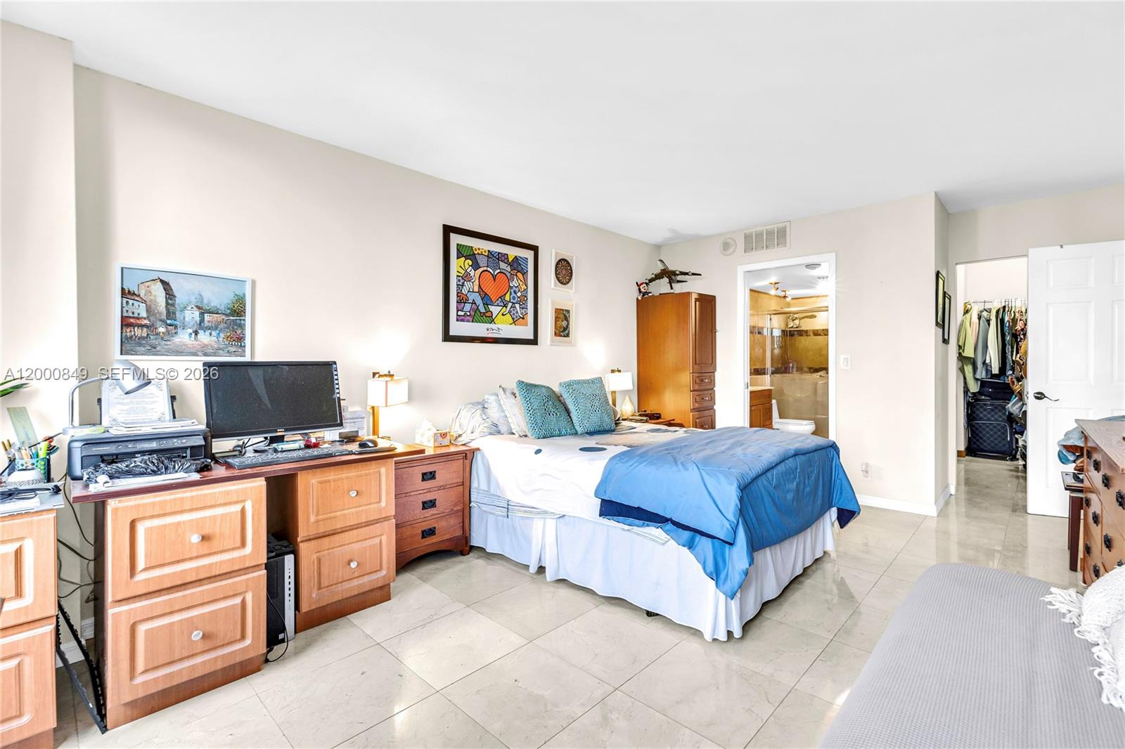 OLYMPUS CONDO PHASE - Residential