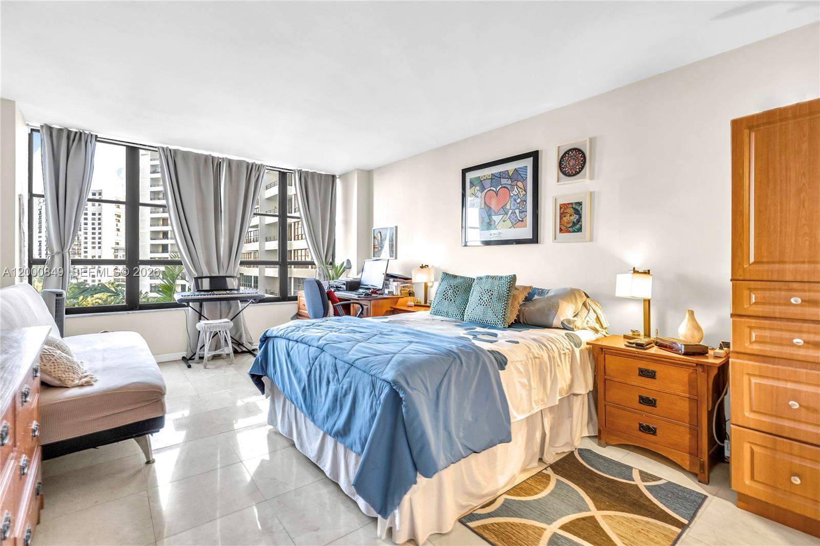 OLYMPUS CONDO PHASE - Residential