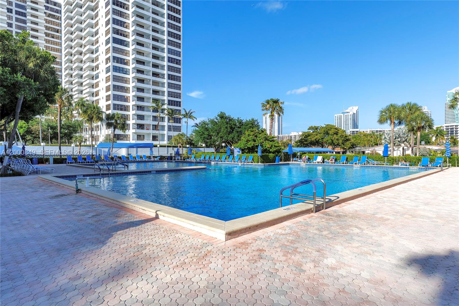 OLYMPUS CONDO PHASE - Residential