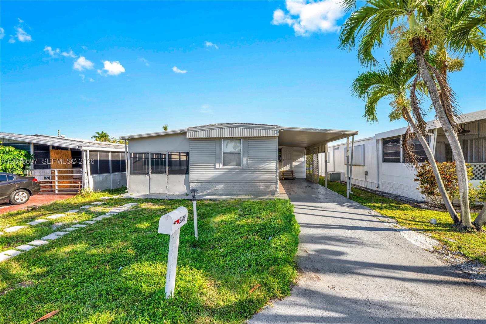 RAVENSWOOD ESTATES & MARI - Residential