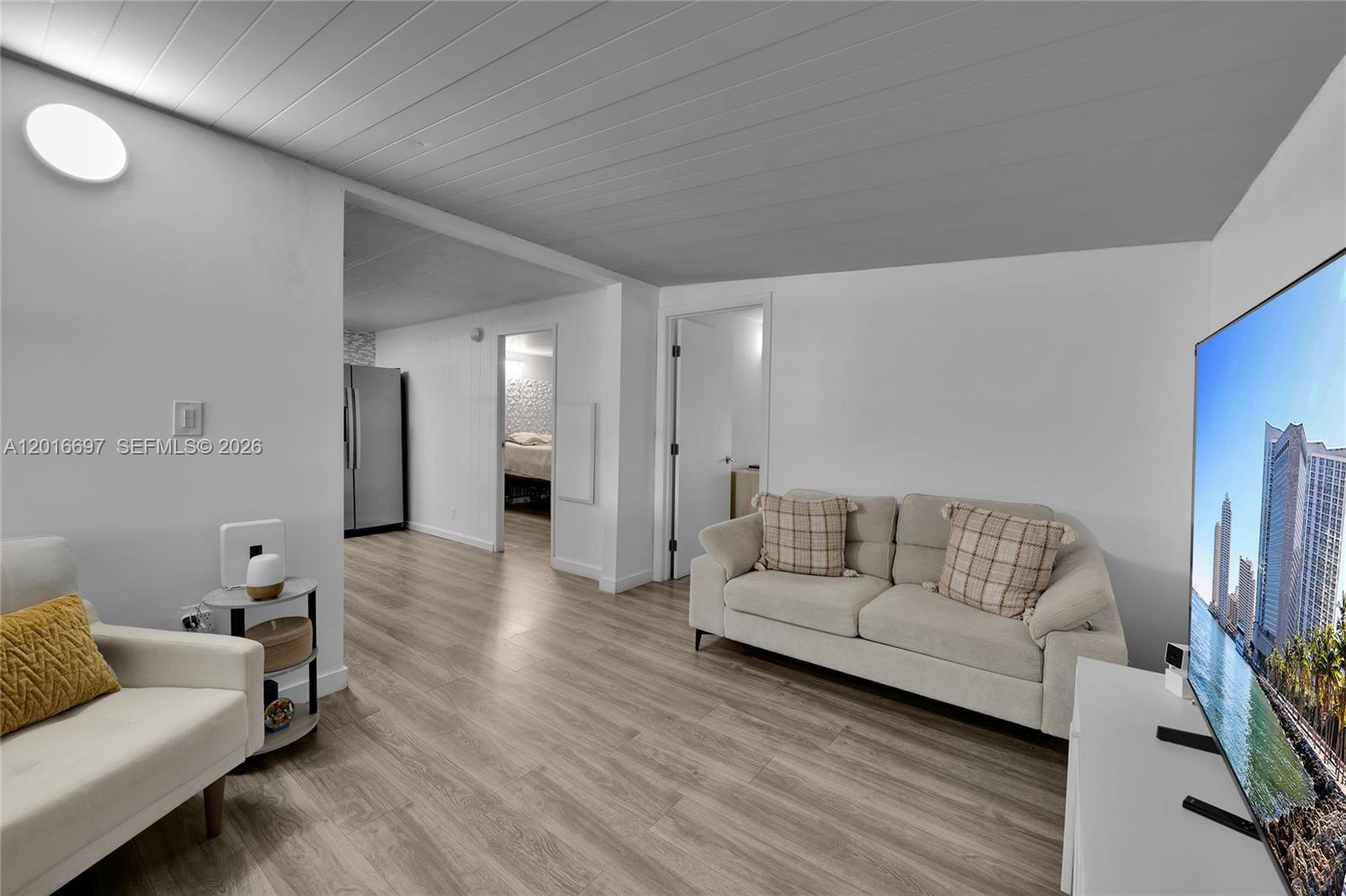 RAVENSWOOD ESTATES & MARI - Residential