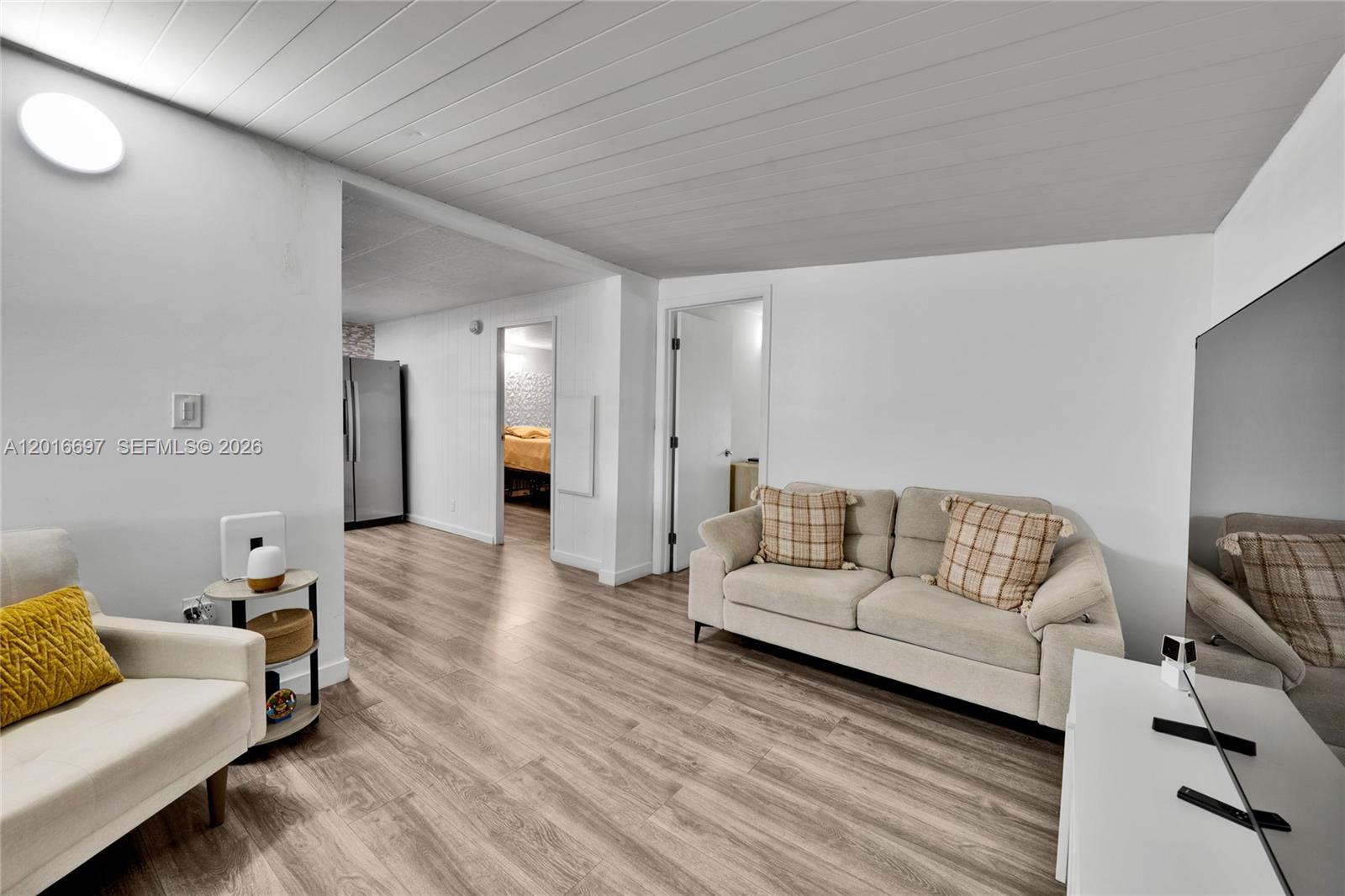 RAVENSWOOD ESTATES & MARI - Residential