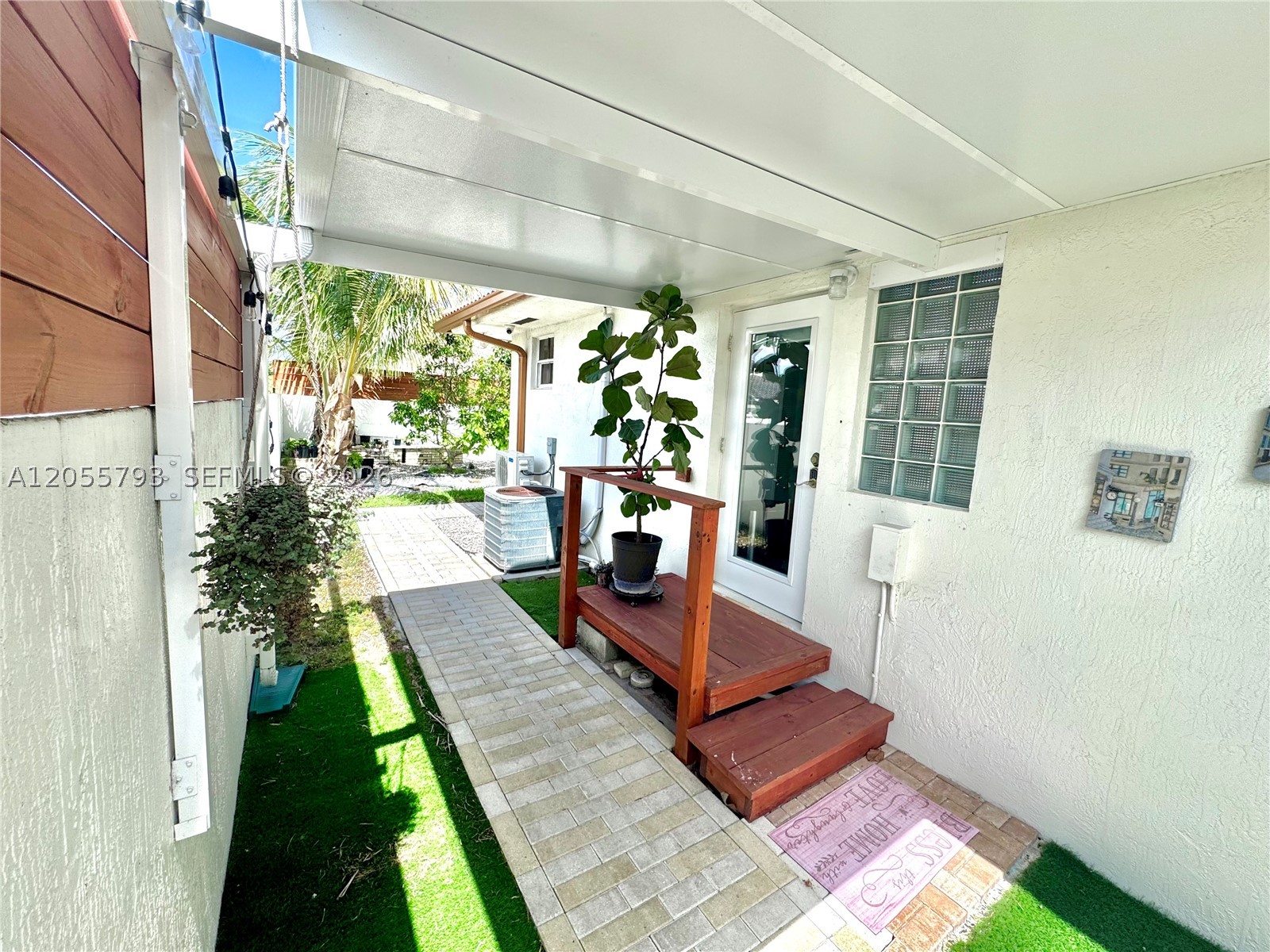 COUNTRY CLUB OF MIAMI EST - Residential Lease