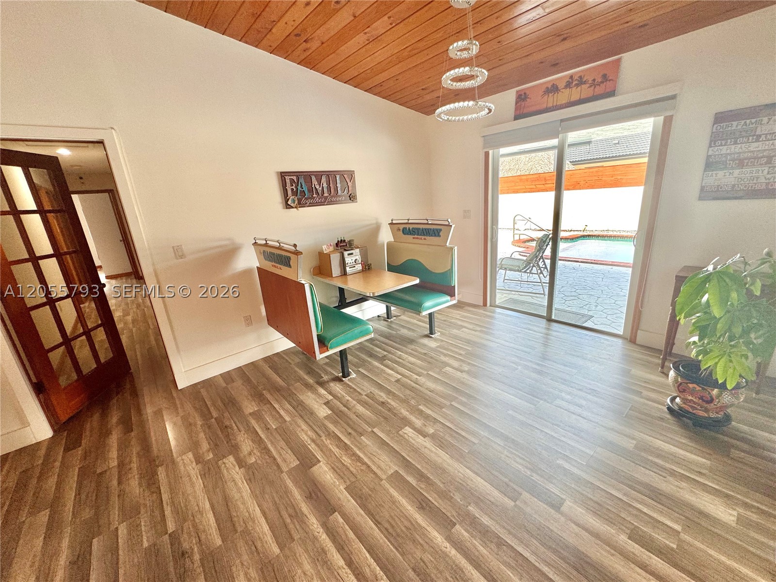 COUNTRY CLUB OF MIAMI EST - Residential Lease