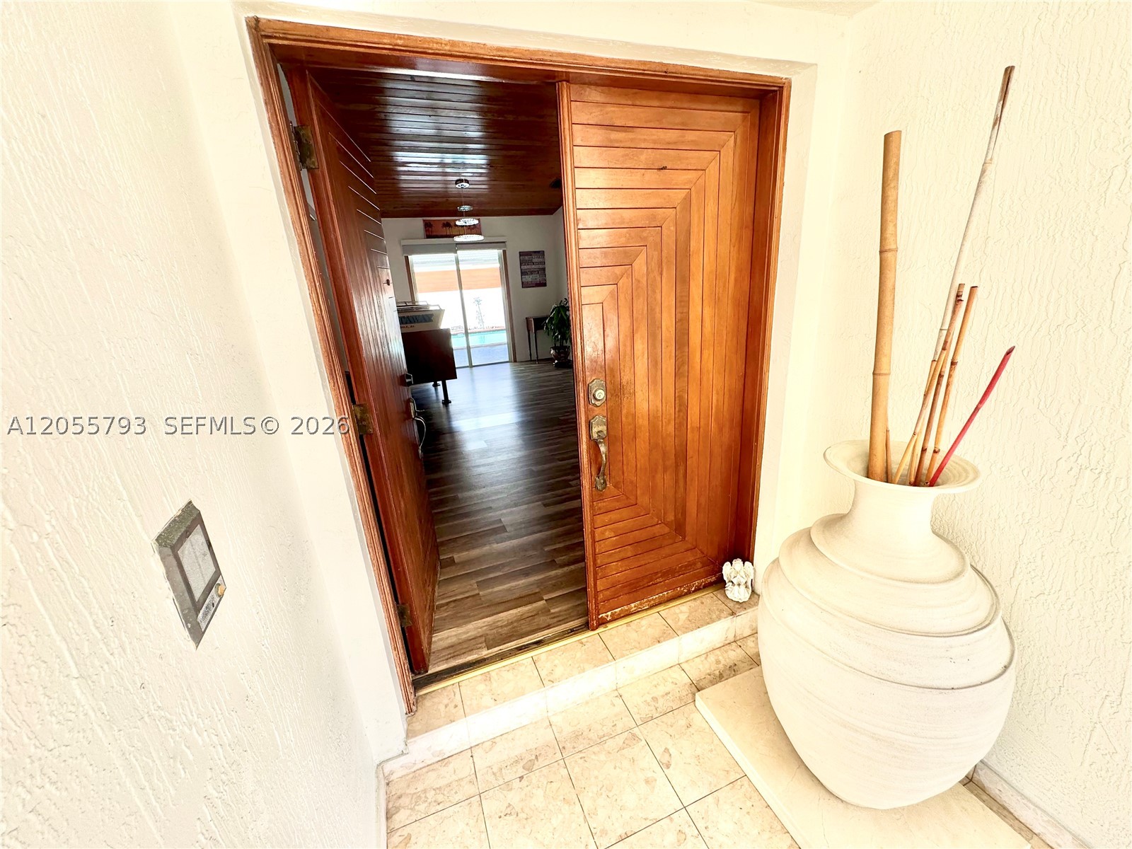 COUNTRY CLUB OF MIAMI EST - Residential Lease