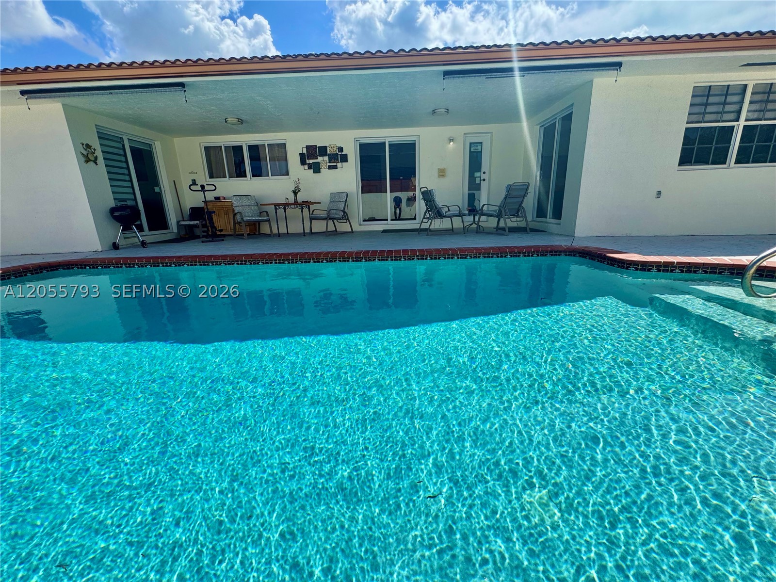 COUNTRY CLUB OF MIAMI EST - Residential Lease
