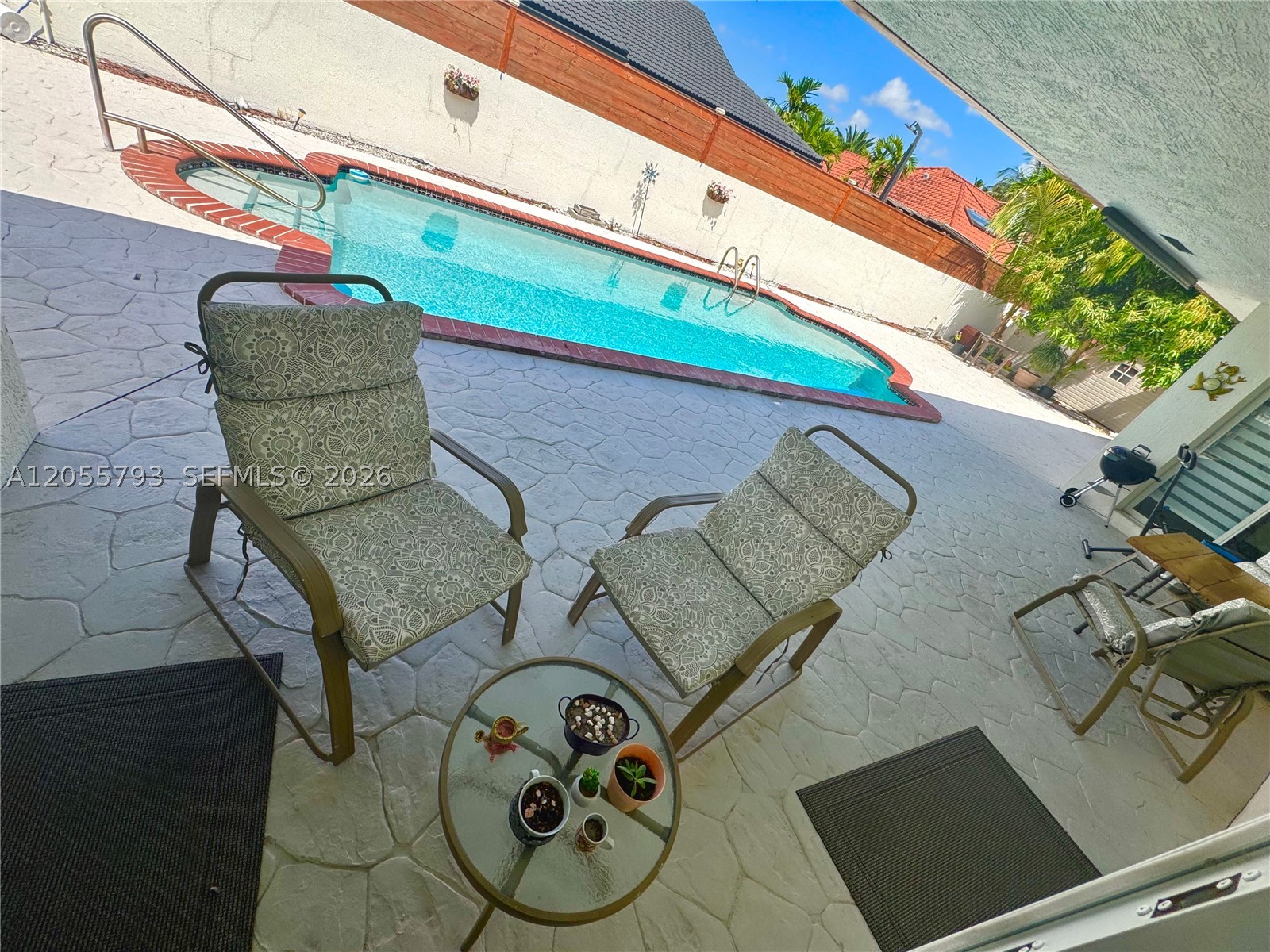COUNTRY CLUB OF MIAMI EST - Residential Lease