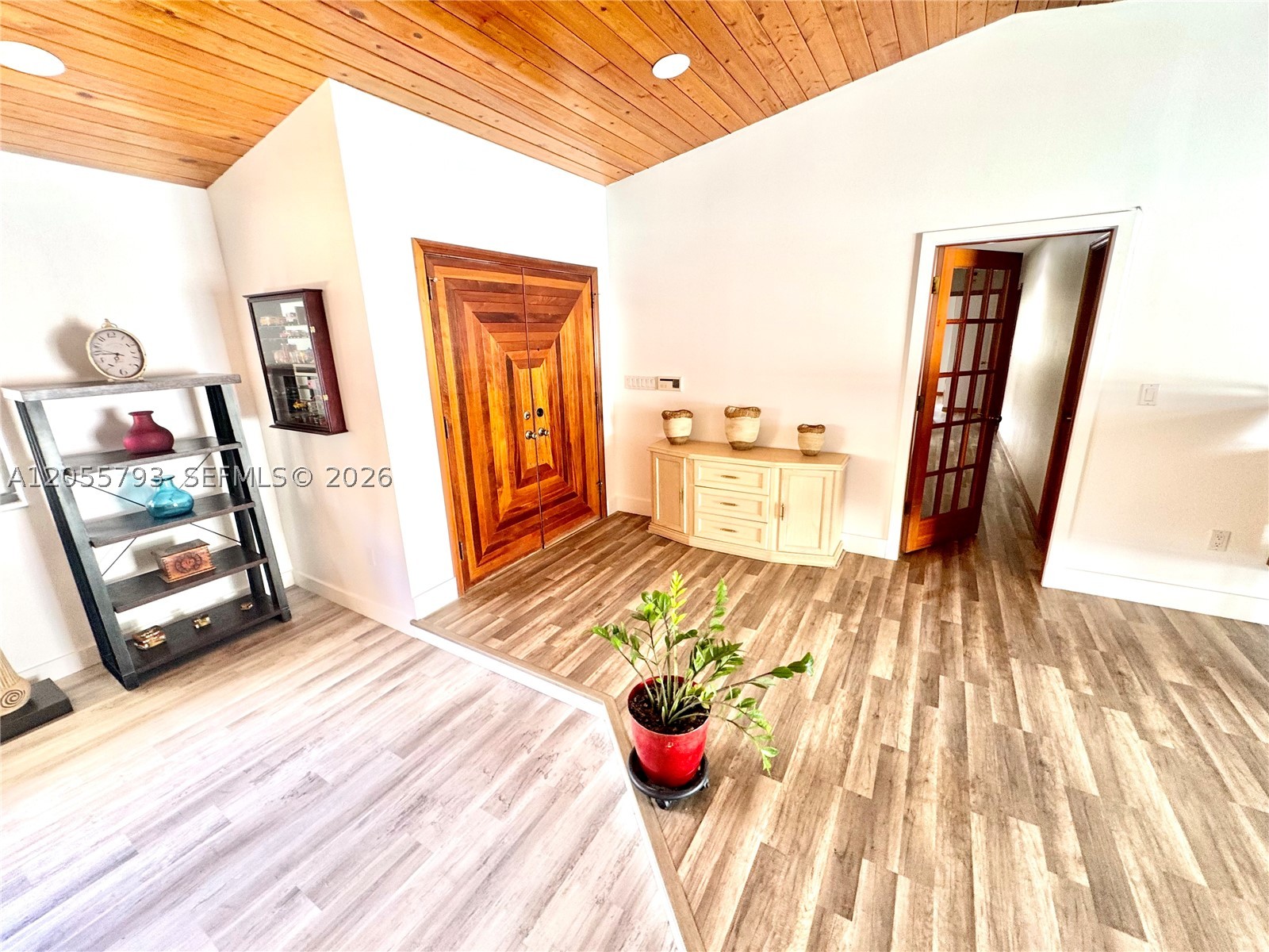 COUNTRY CLUB OF MIAMI EST - Residential Lease