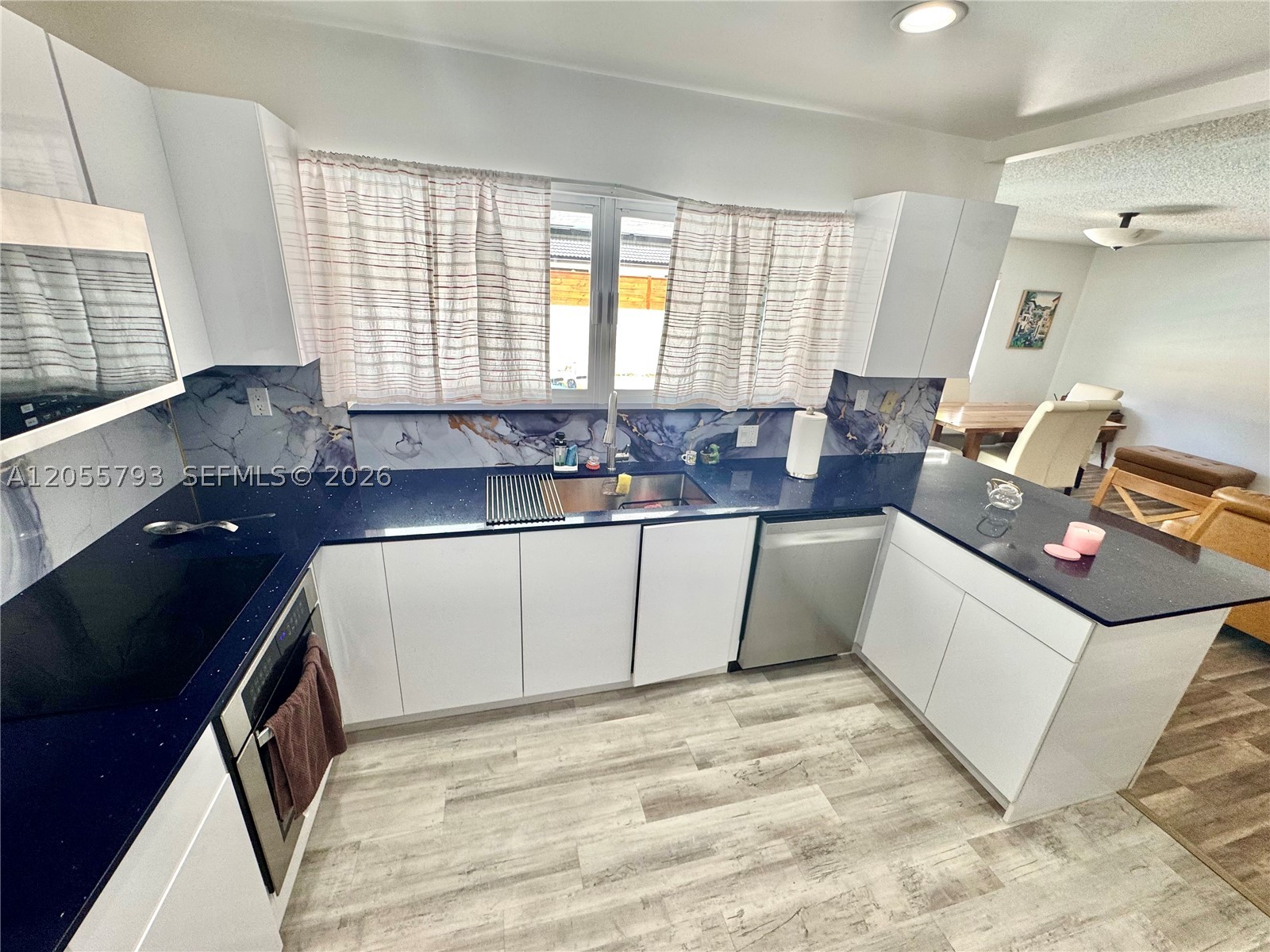 COUNTRY CLUB OF MIAMI EST - Residential Lease