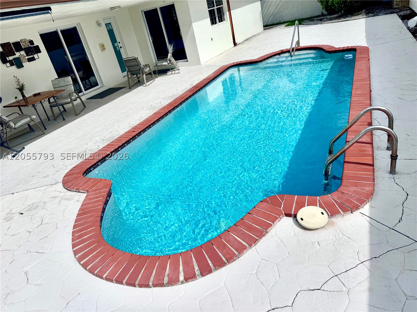 COUNTRY CLUB OF MIAMI EST - Residential Lease