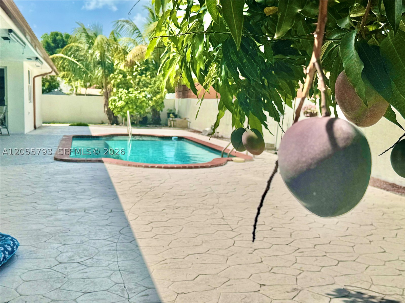 COUNTRY CLUB OF MIAMI EST - Residential Lease