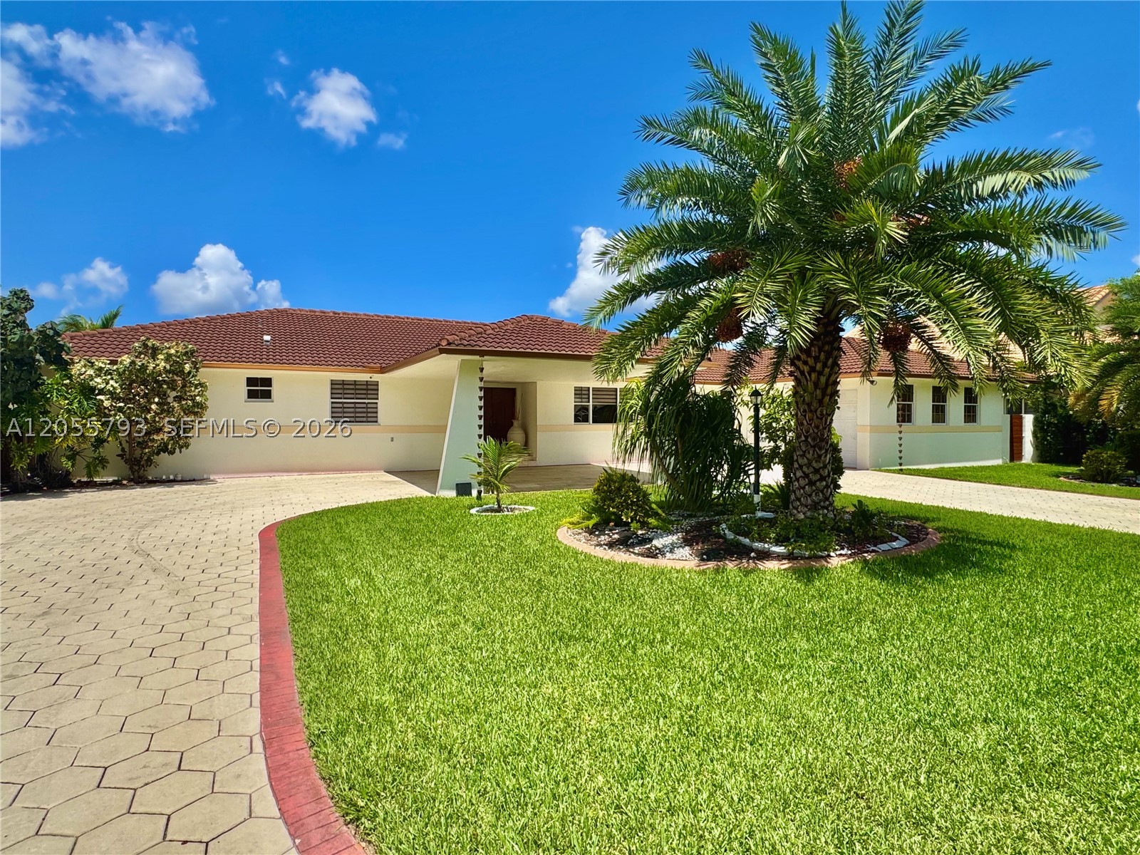 COUNTRY CLUB OF MIAMI EST - Residential Lease