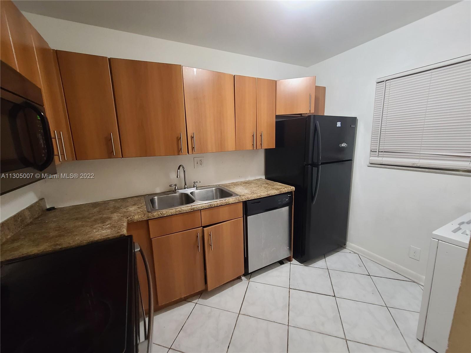 GARDENS NORTH ONE CONDO - Residential Lease