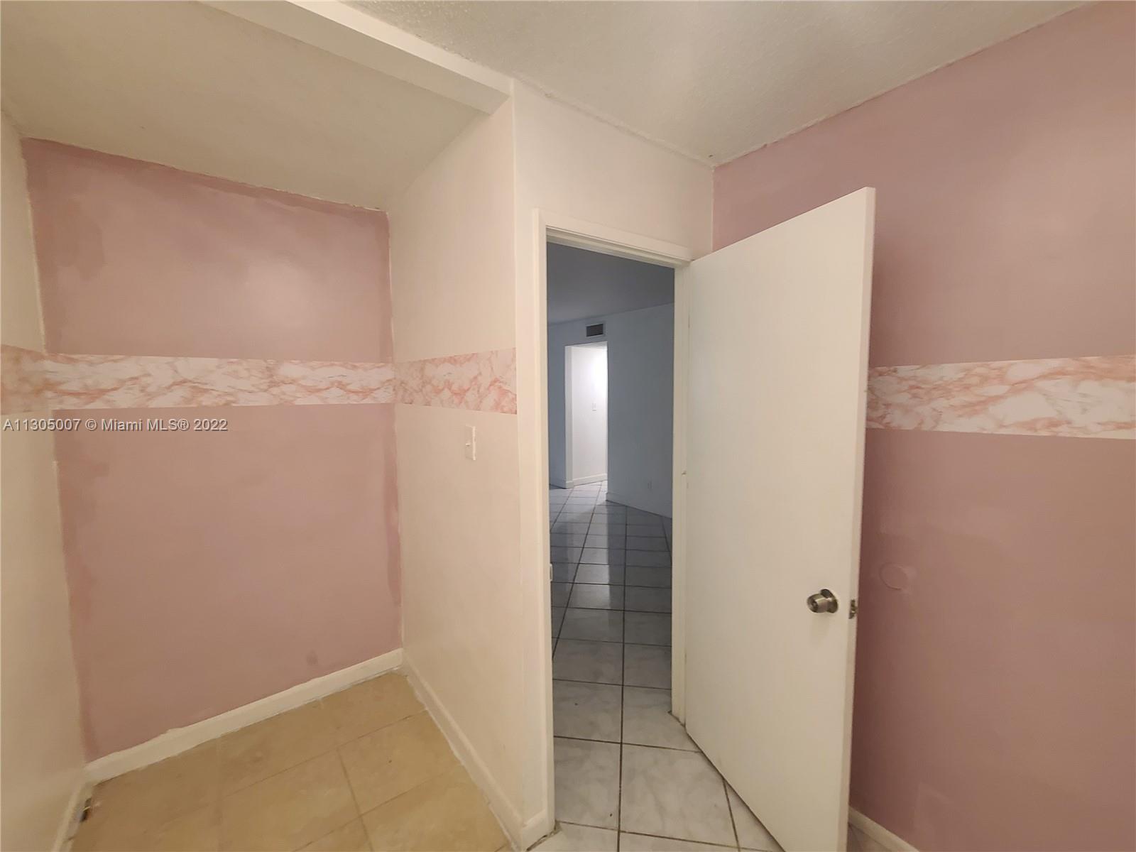 GARDENS NORTH ONE CONDO - Residential Lease