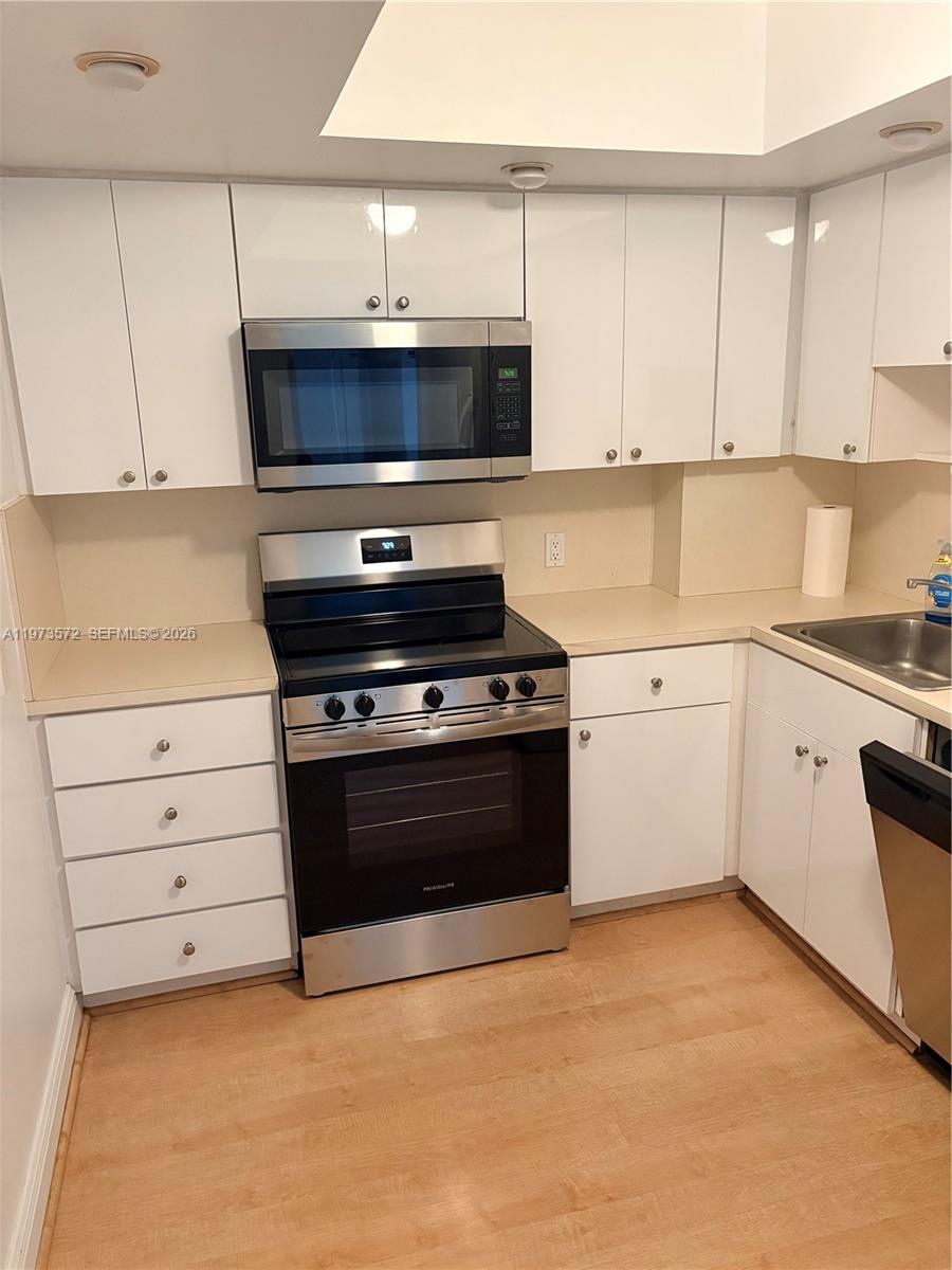 ARLEN HOUSE EAST CONDO - Residential
