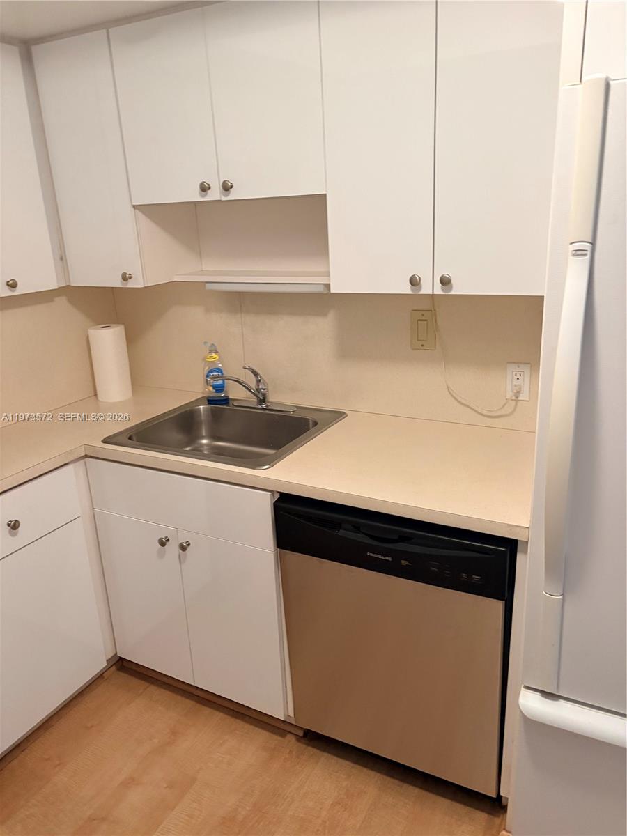 ARLEN HOUSE EAST CONDO - Residential