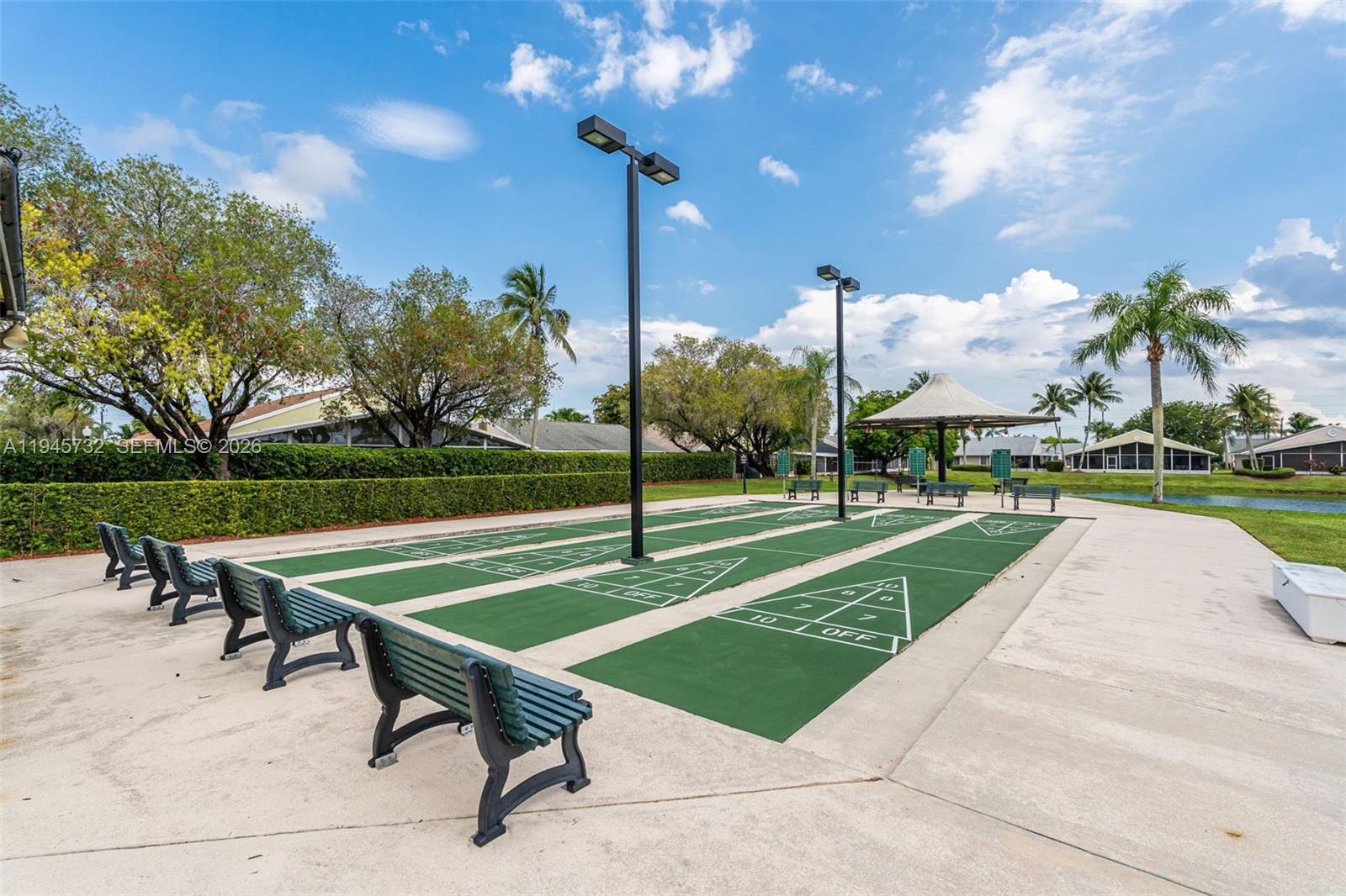 KEYS GATE CONDO NO FOUR - Residential
