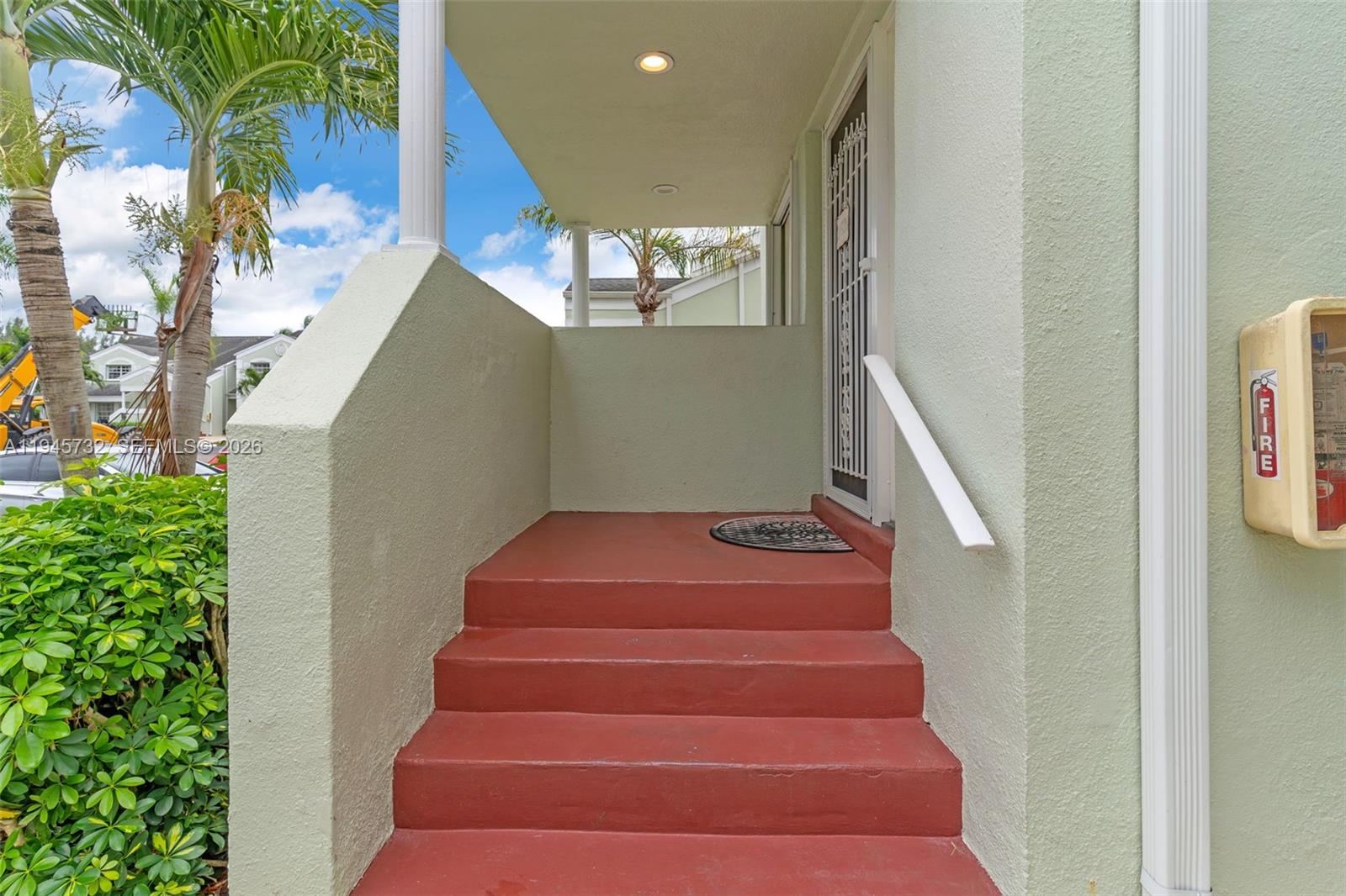 KEYS GATE CONDO NO FOUR - Residential