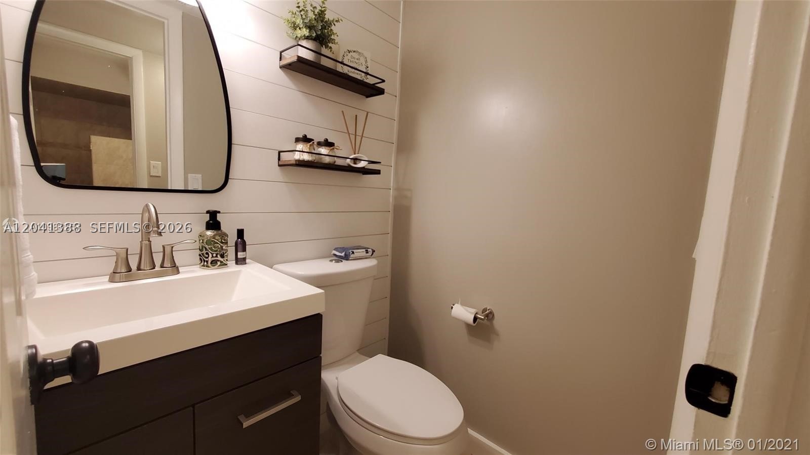 WIMBLEDON AT JACARANDA CO - Residential
