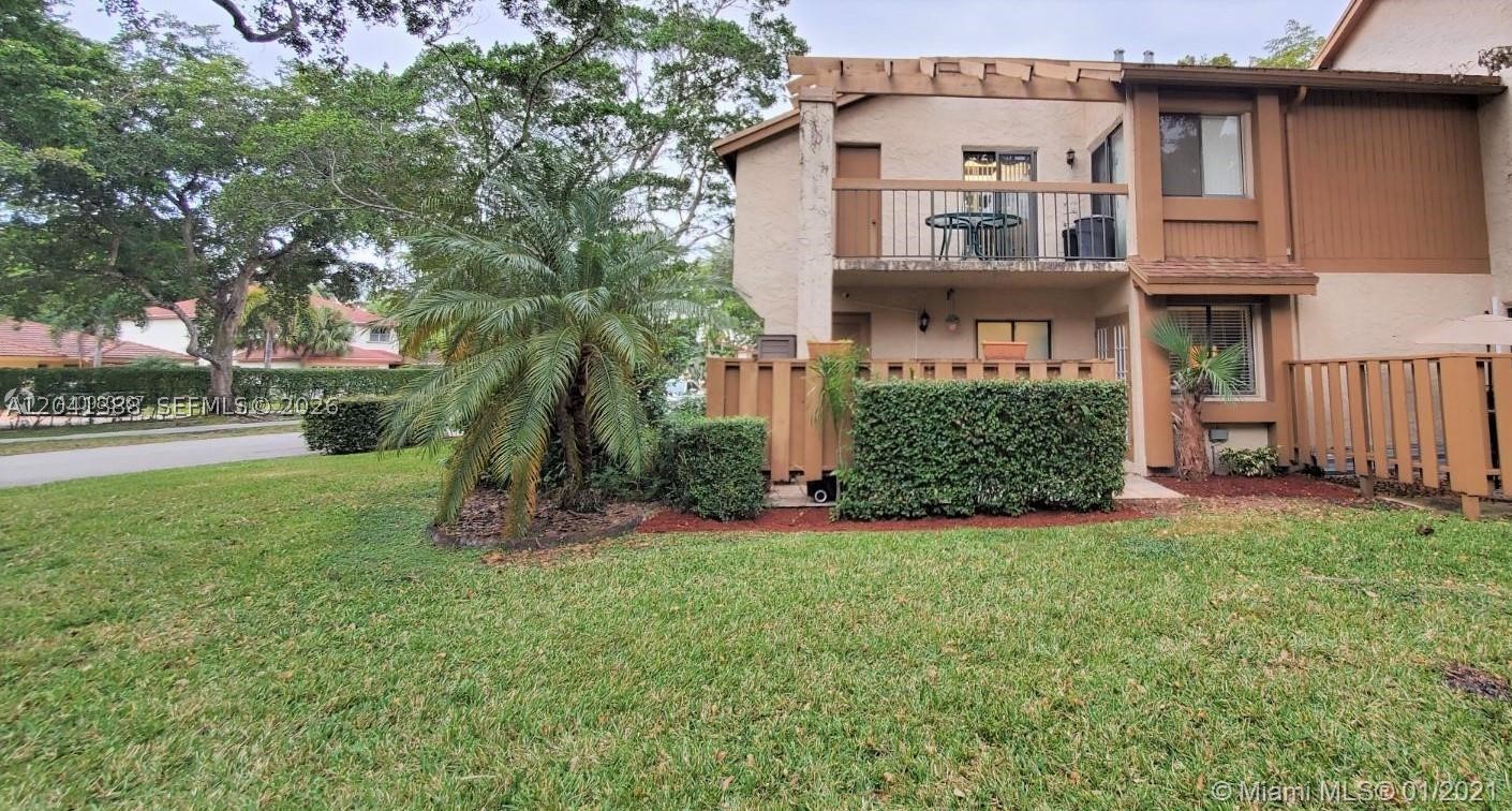 WIMBLEDON AT JACARANDA CO - Residential