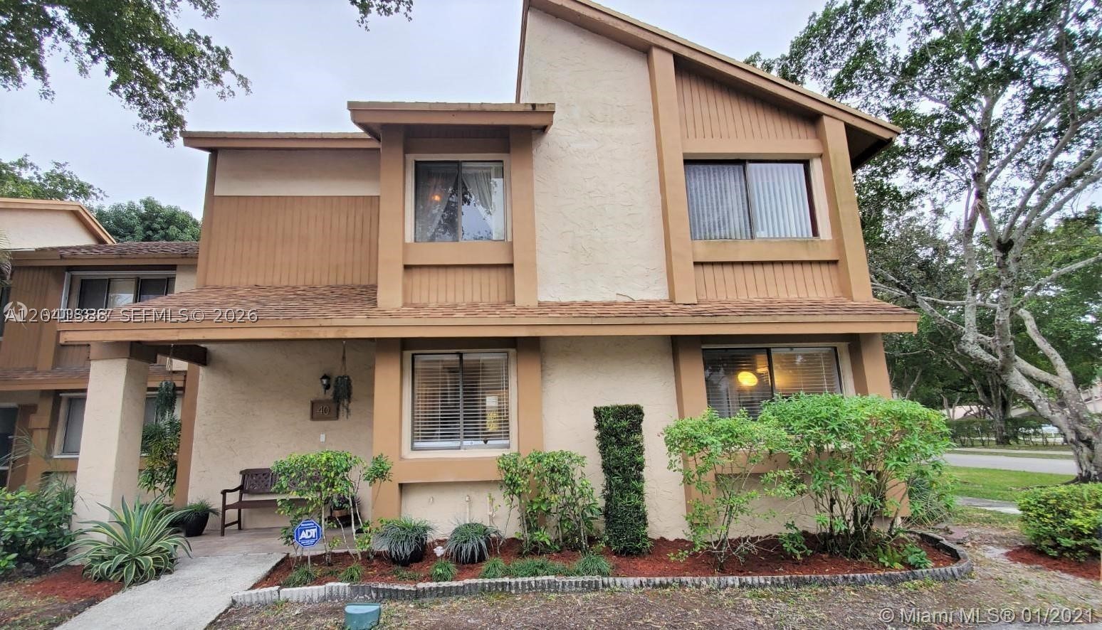 WIMBLEDON AT JACARANDA CO - Residential
