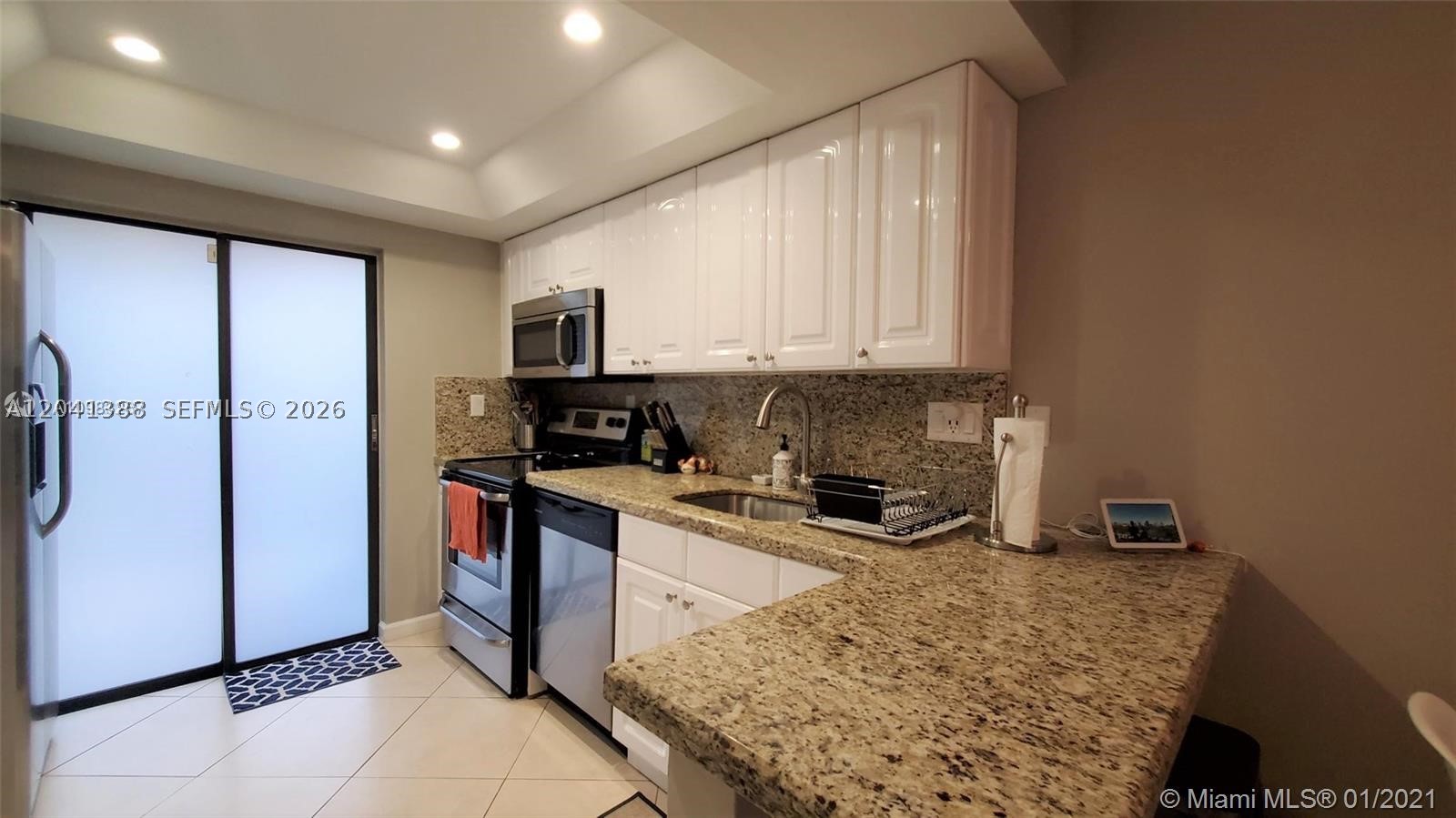 WIMBLEDON AT JACARANDA CO - Residential