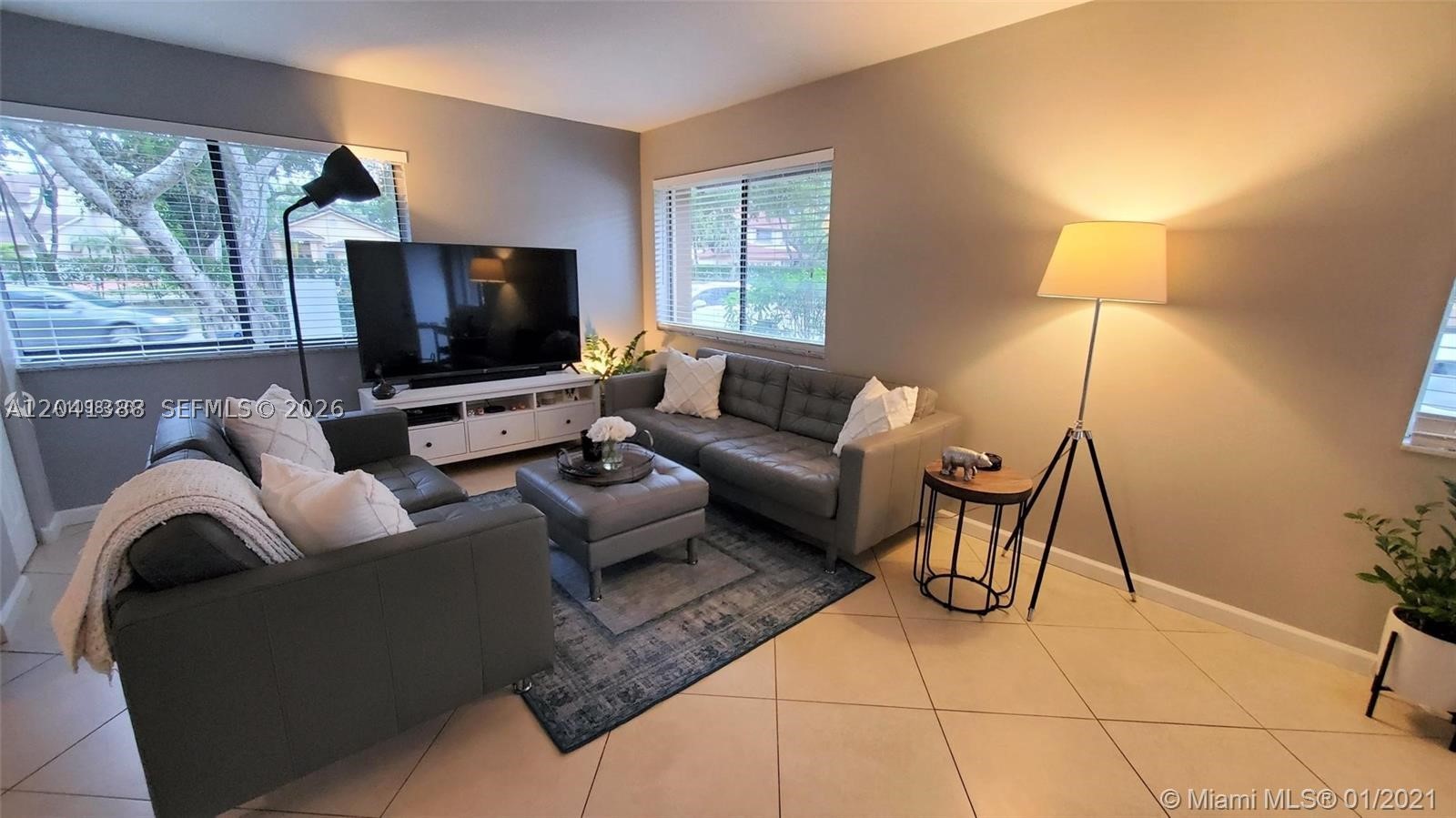 WIMBLEDON AT JACARANDA CO - Residential