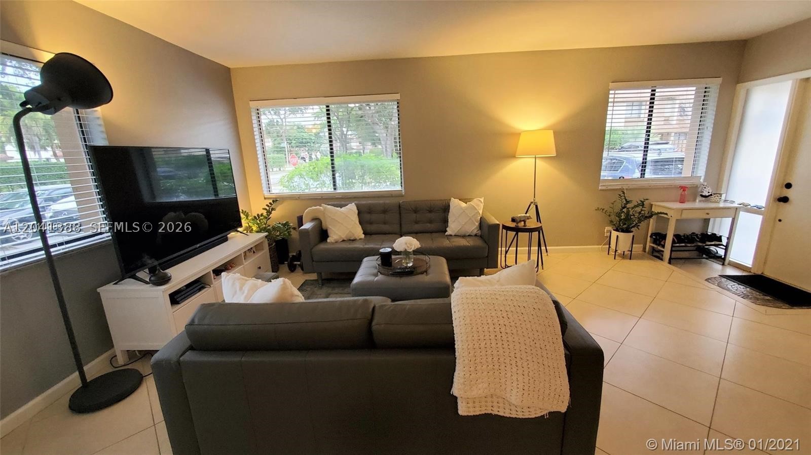 WIMBLEDON AT JACARANDA CO - Residential