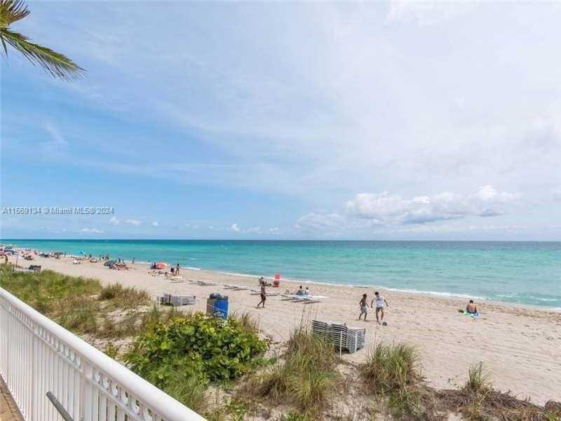 LA MER ESTATES WEST CONDO - Residential Lease