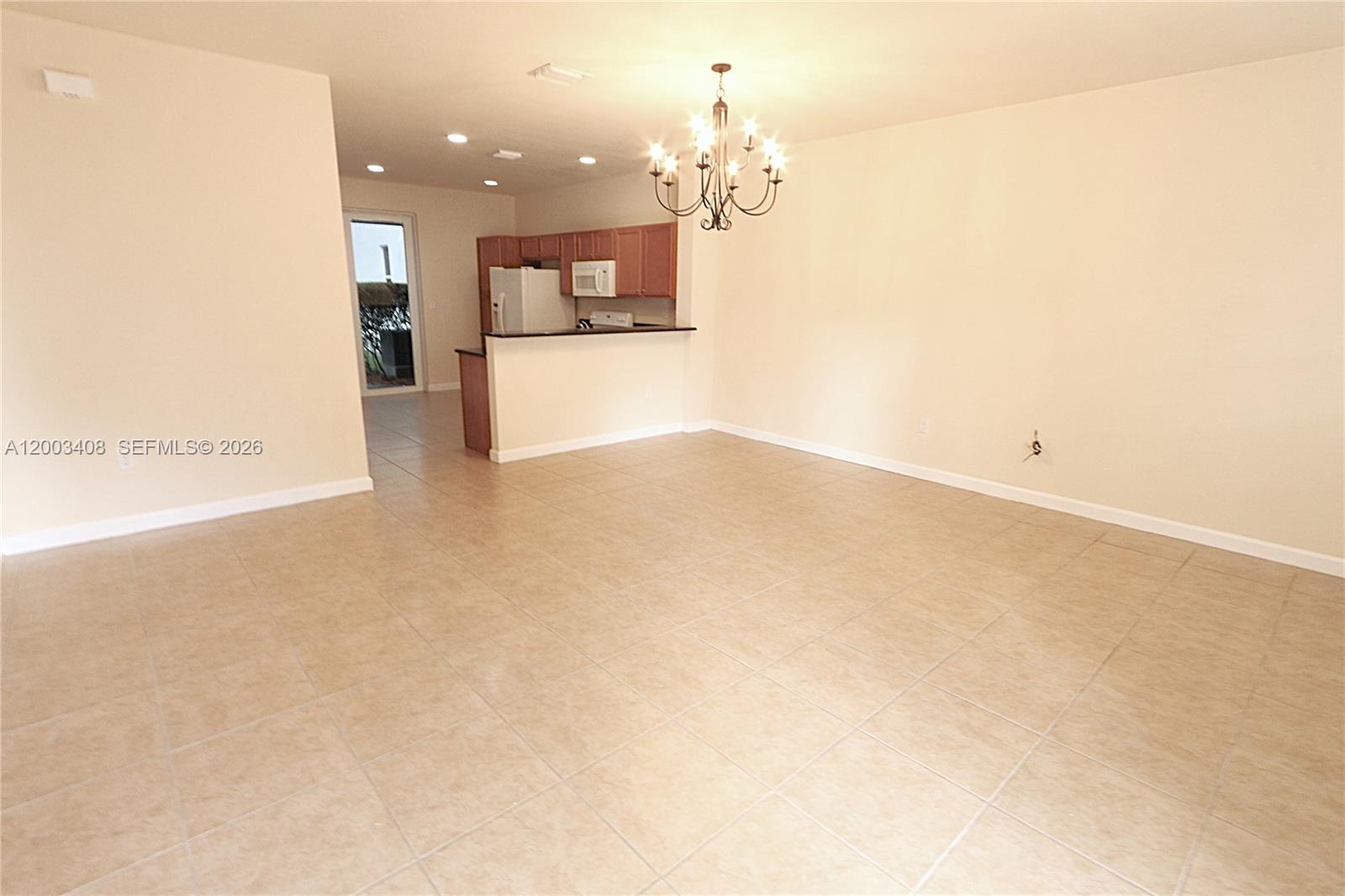 KENDALL COMMONS TOWNHOMES - Residential