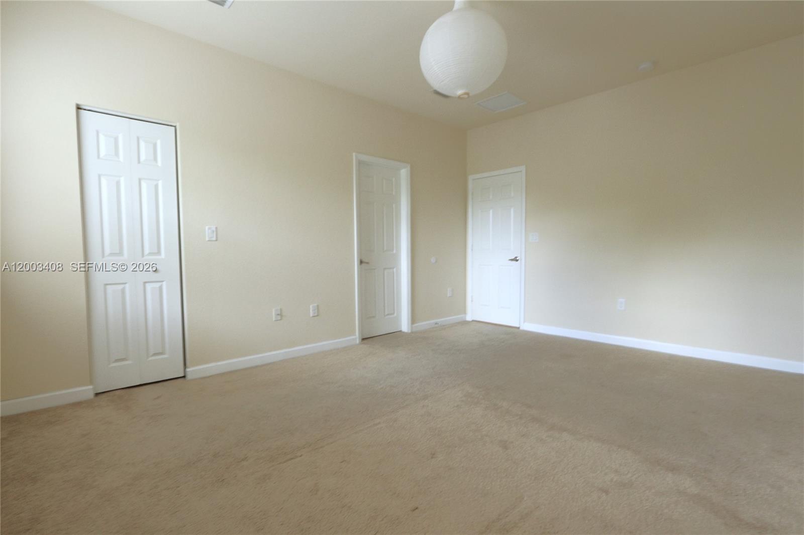 KENDALL COMMONS TOWNHOMES - Residential