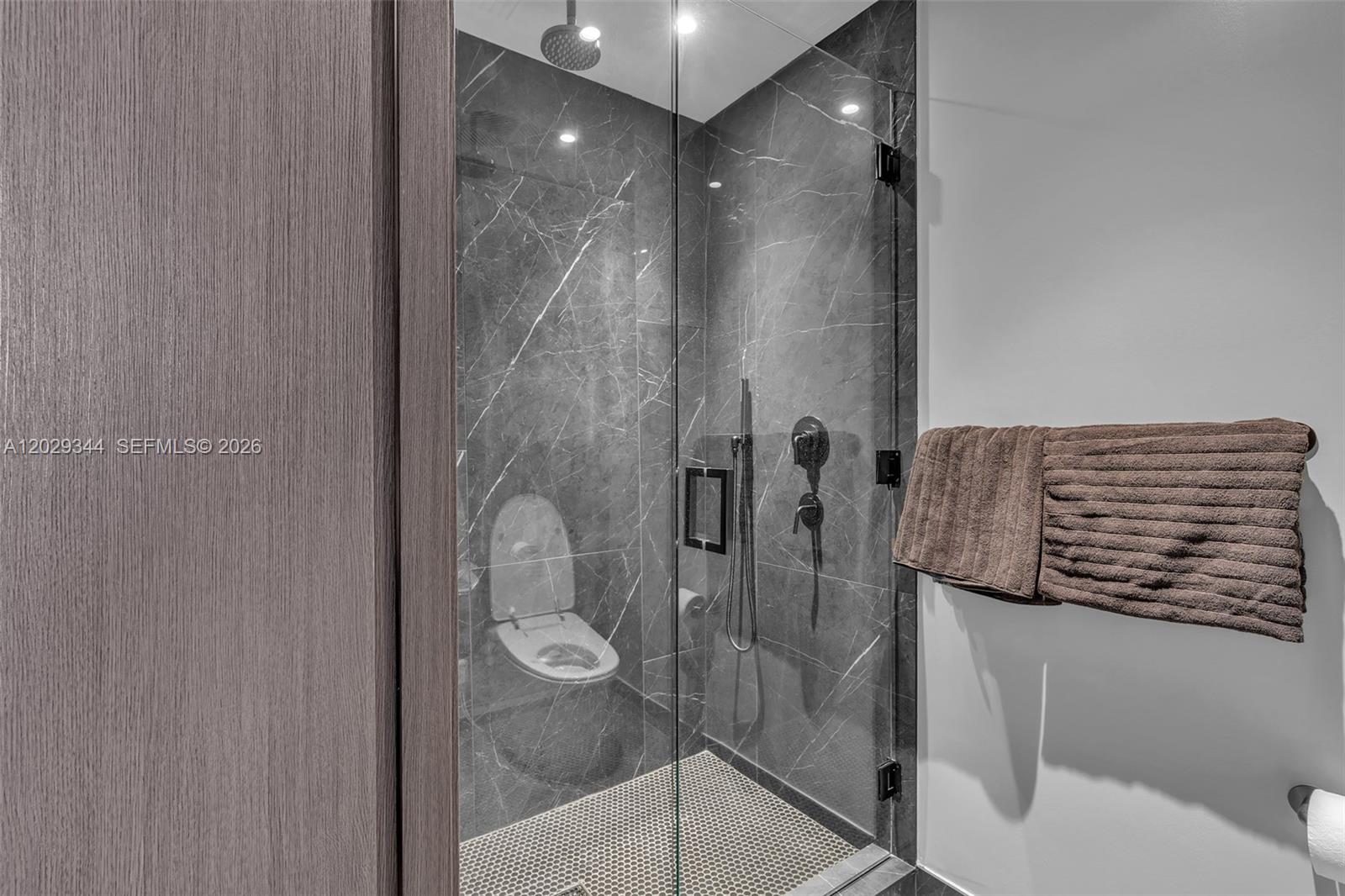 E11even hotel - Residential