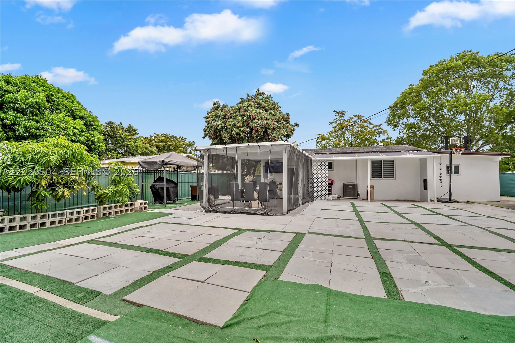 LINWOOD GARDENS NO 2 - Residential