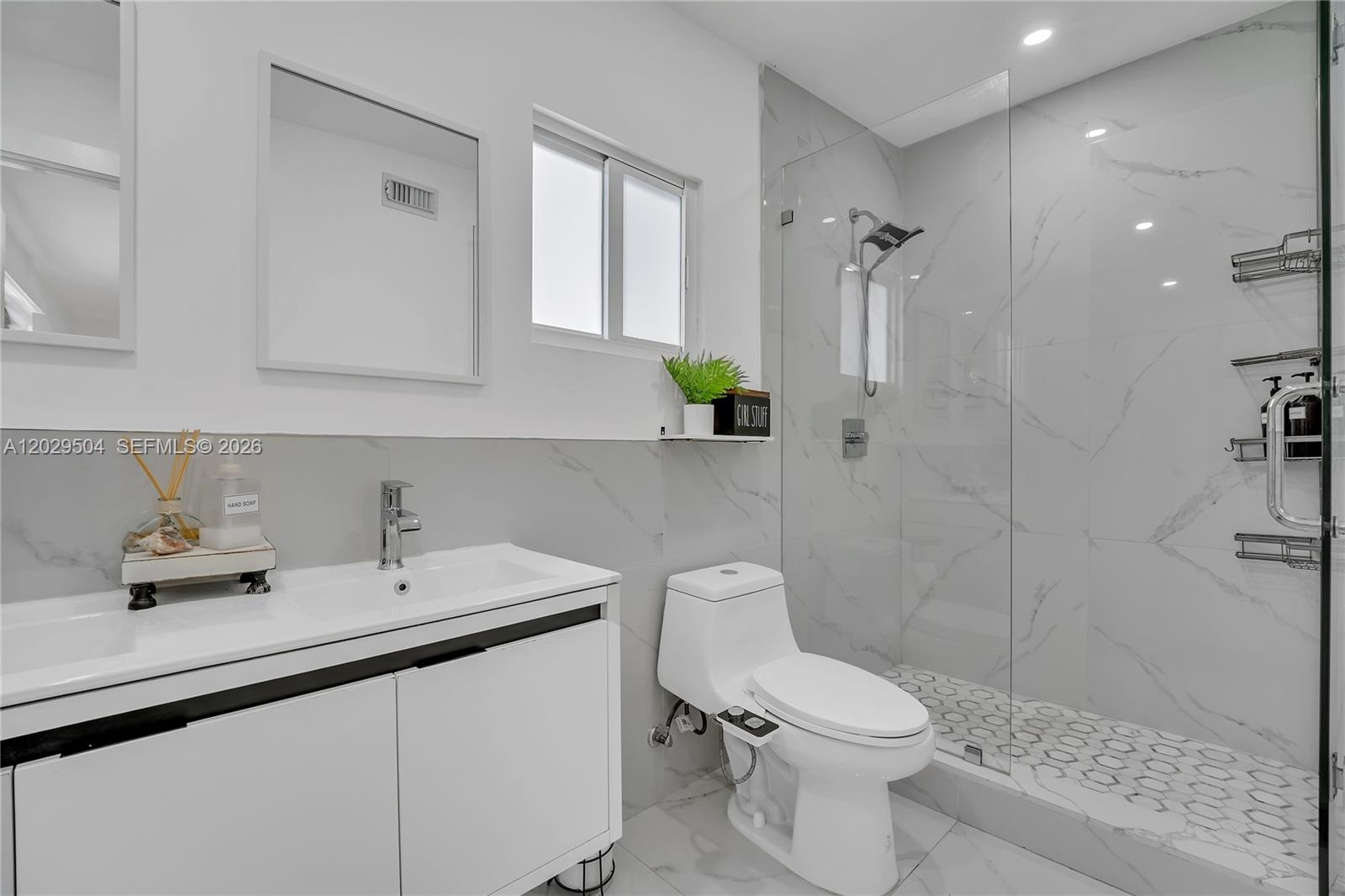 LINWOOD GARDENS NO 2 - Residential
