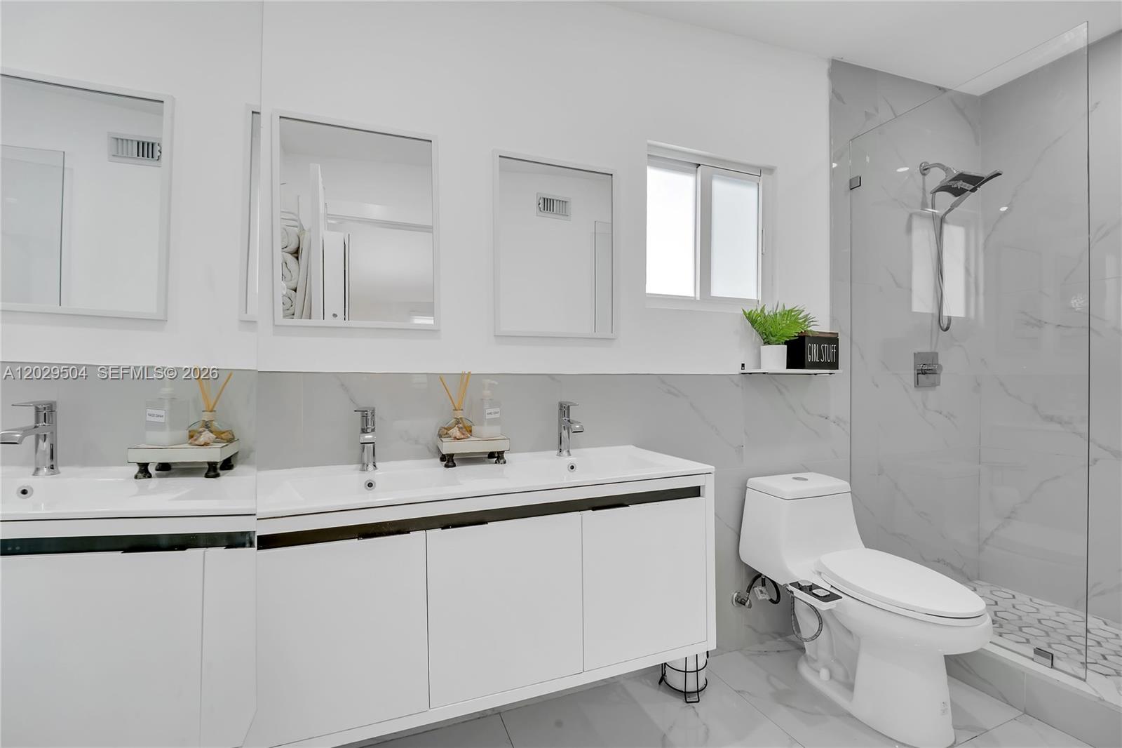 LINWOOD GARDENS NO 2 - Residential